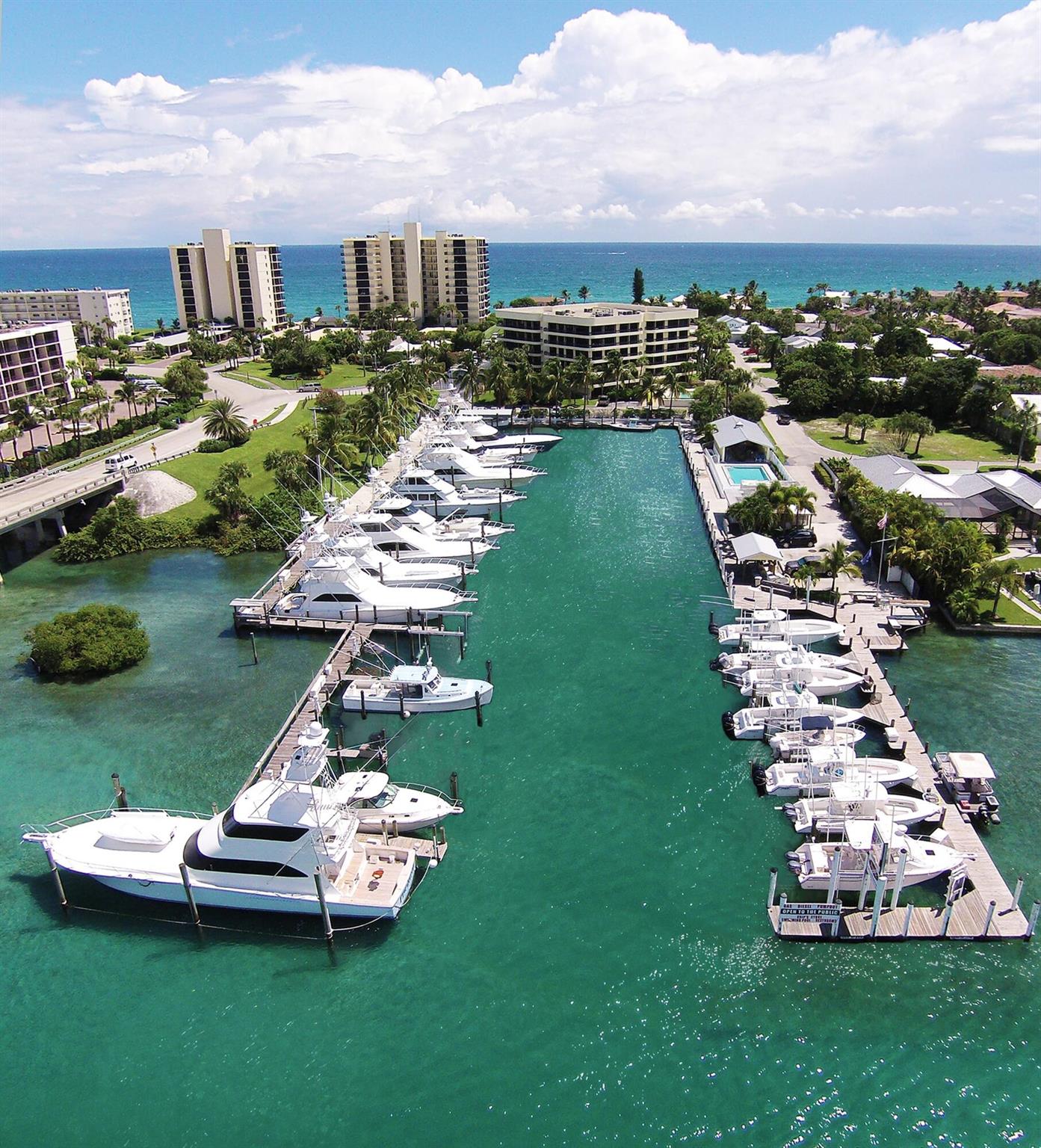 50 Beach Rd #104 Tequesta, FL 33469