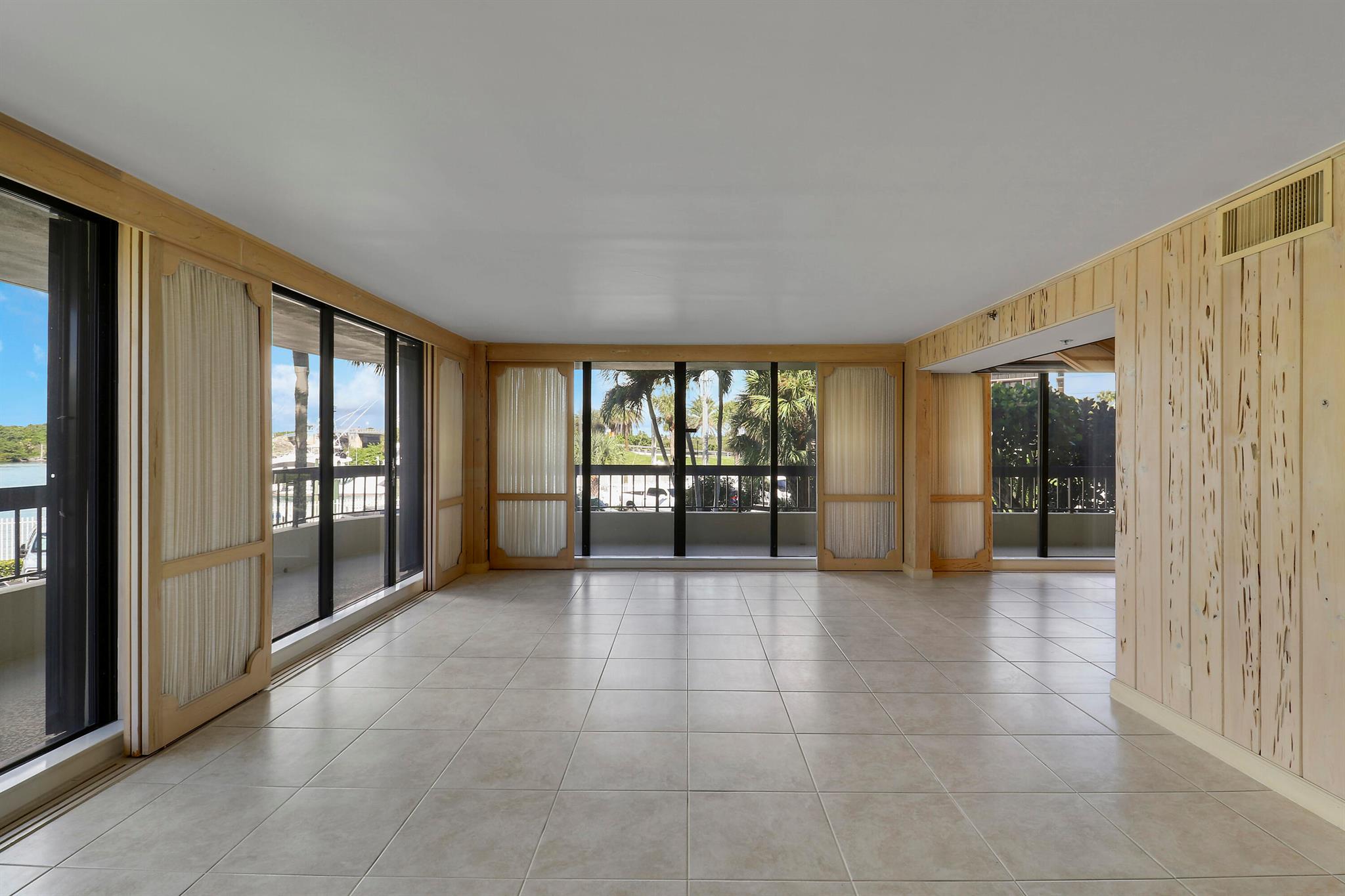 50 Beach Rd #104 Tequesta, FL 33469