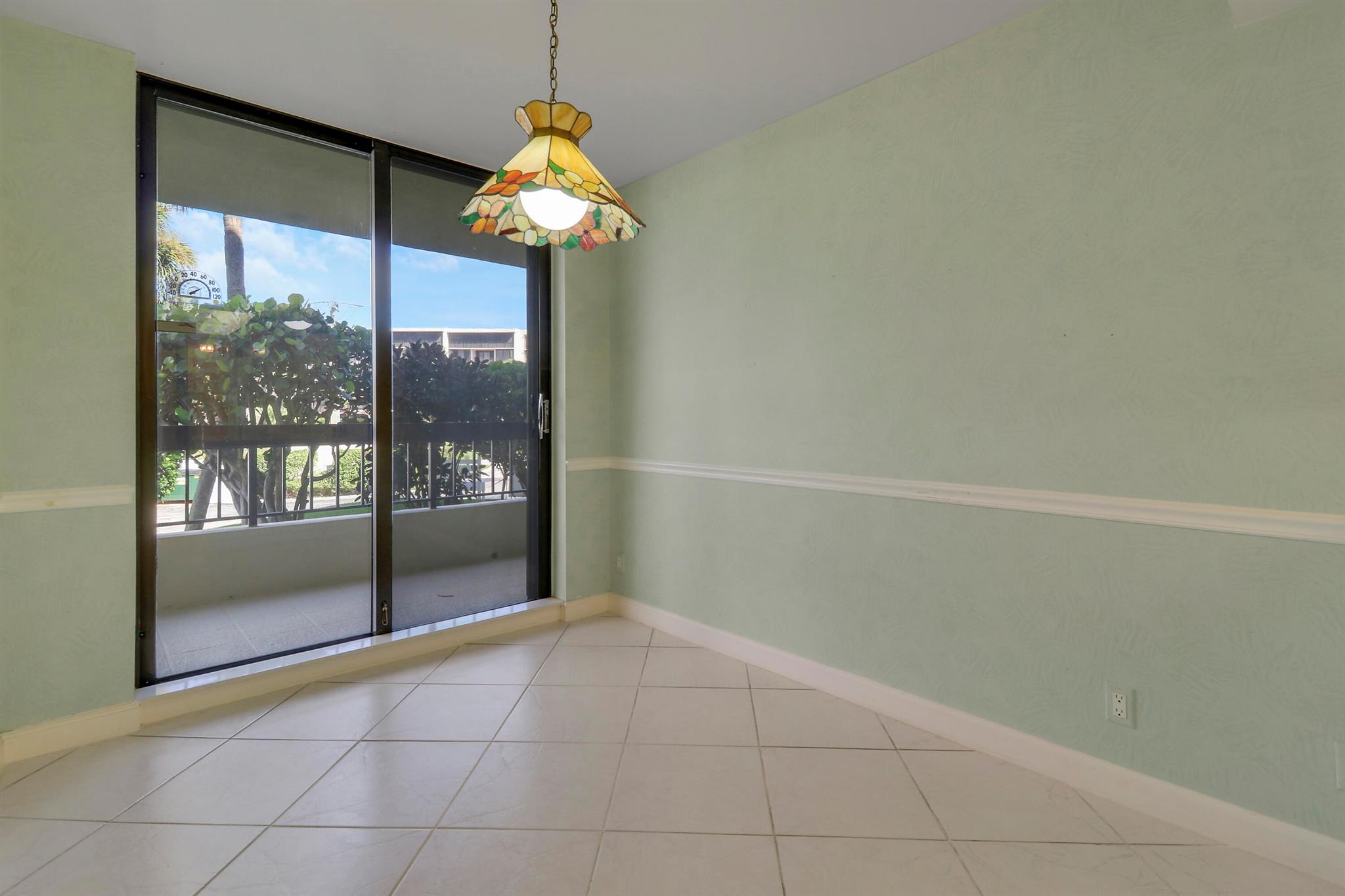 50 Beach Rd #104 Tequesta, FL 33469
