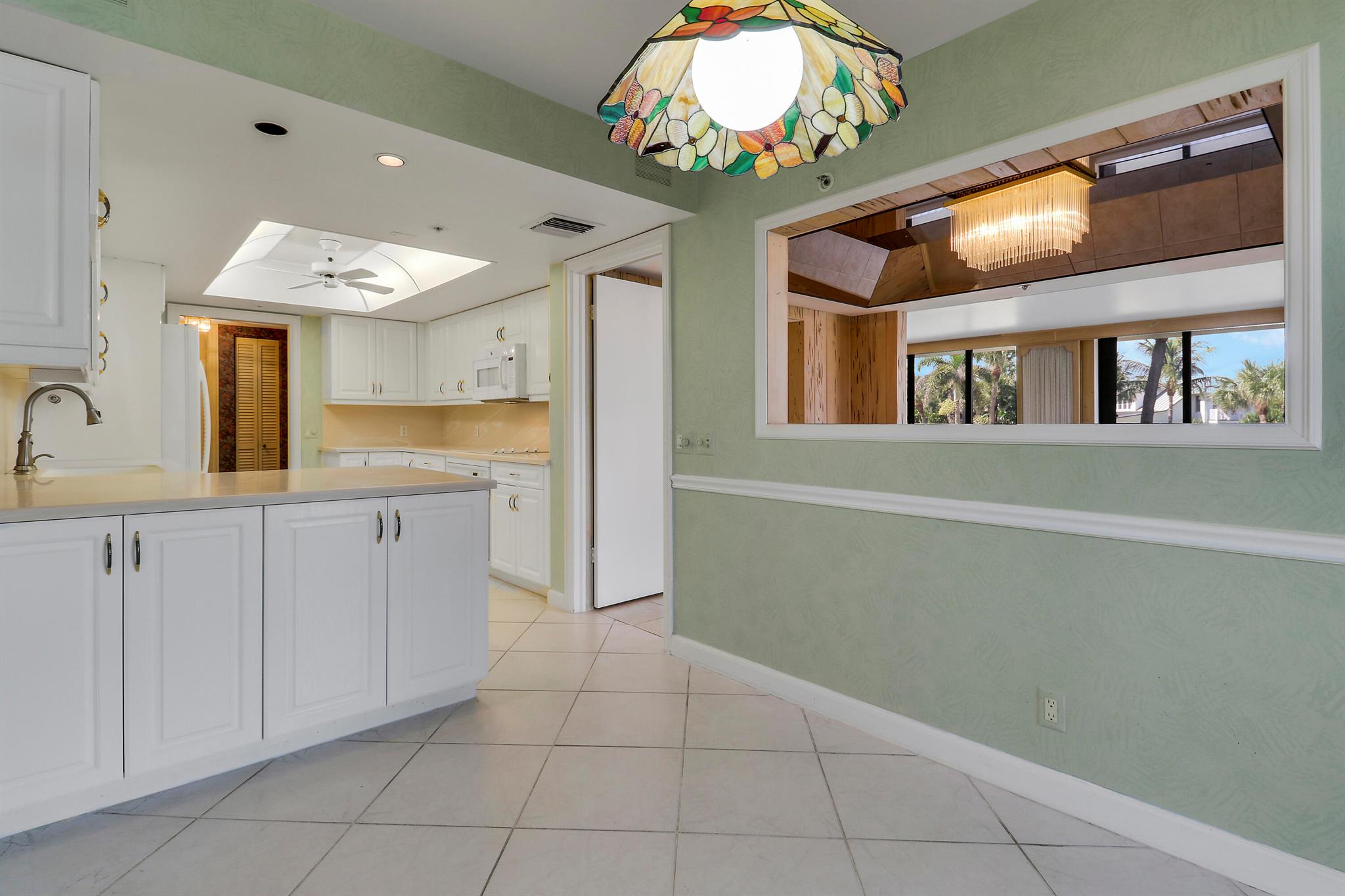 50 Beach Rd #104 Tequesta, FL 33469