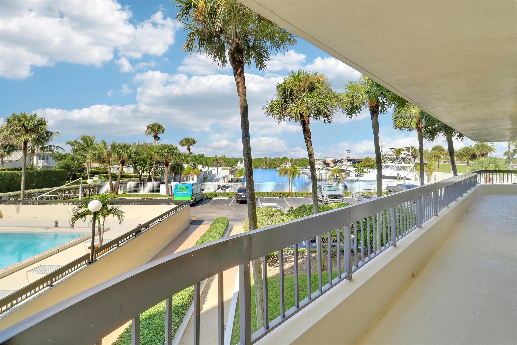 50 Beach Rd #104 Tequesta, FL 33469