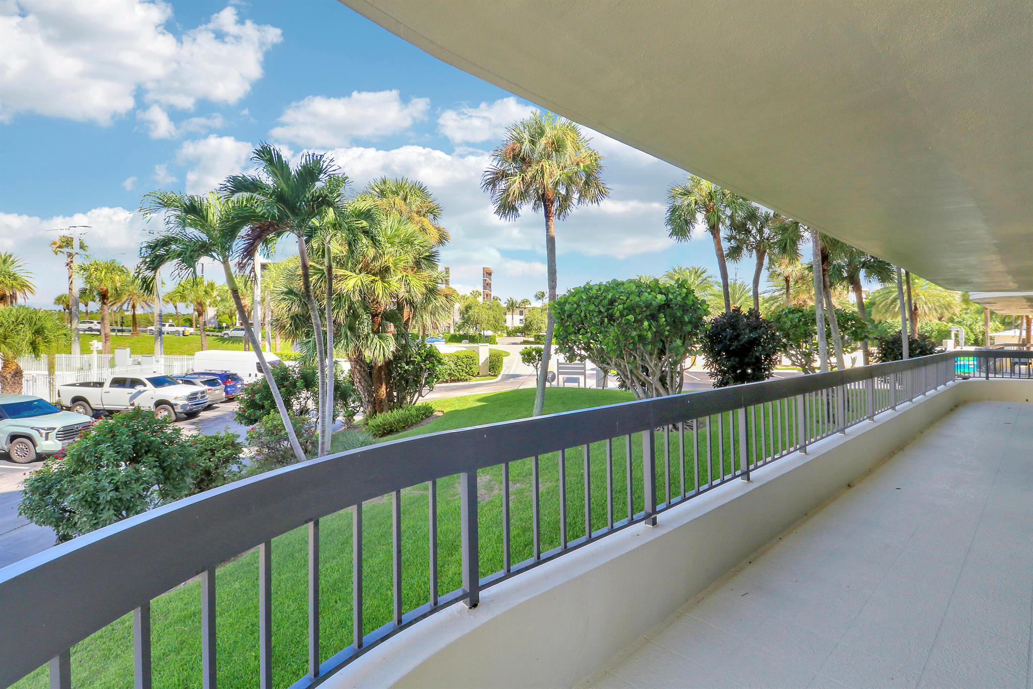 50 Beach Rd #104 Tequesta, FL 33469