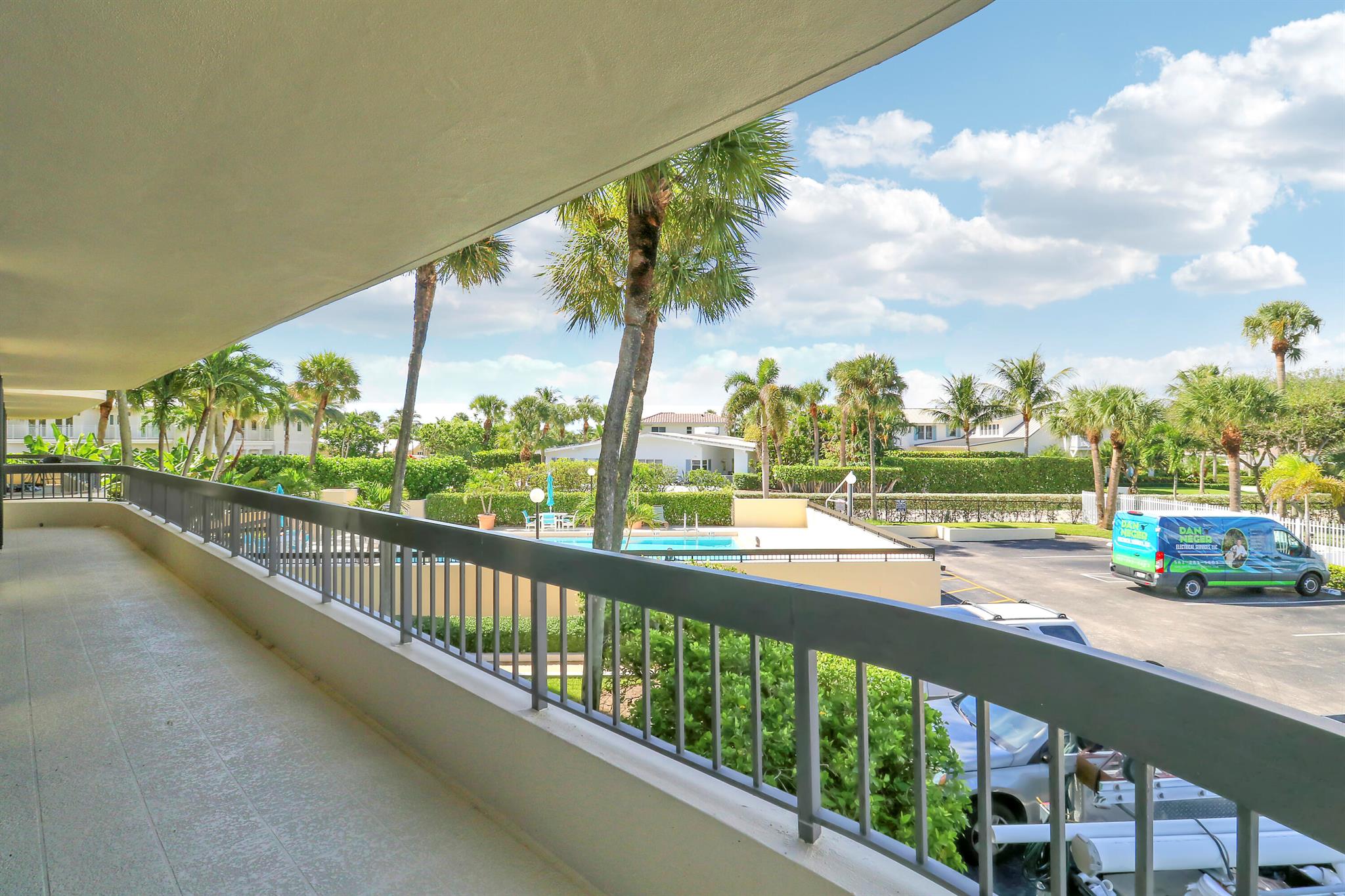 50 Beach Rd #104 Tequesta, FL 33469