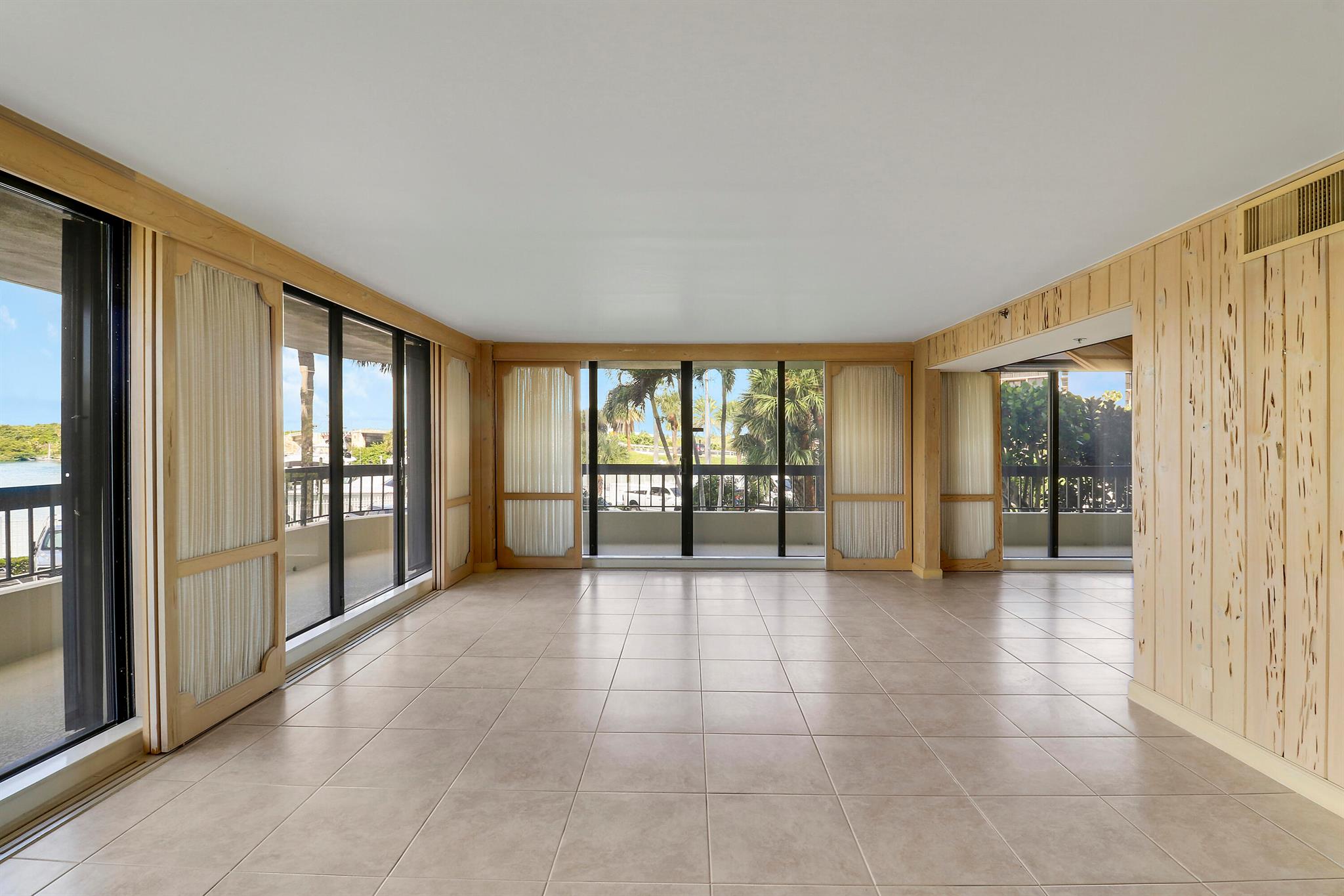 50 Beach Rd #104 Tequesta, FL 33469