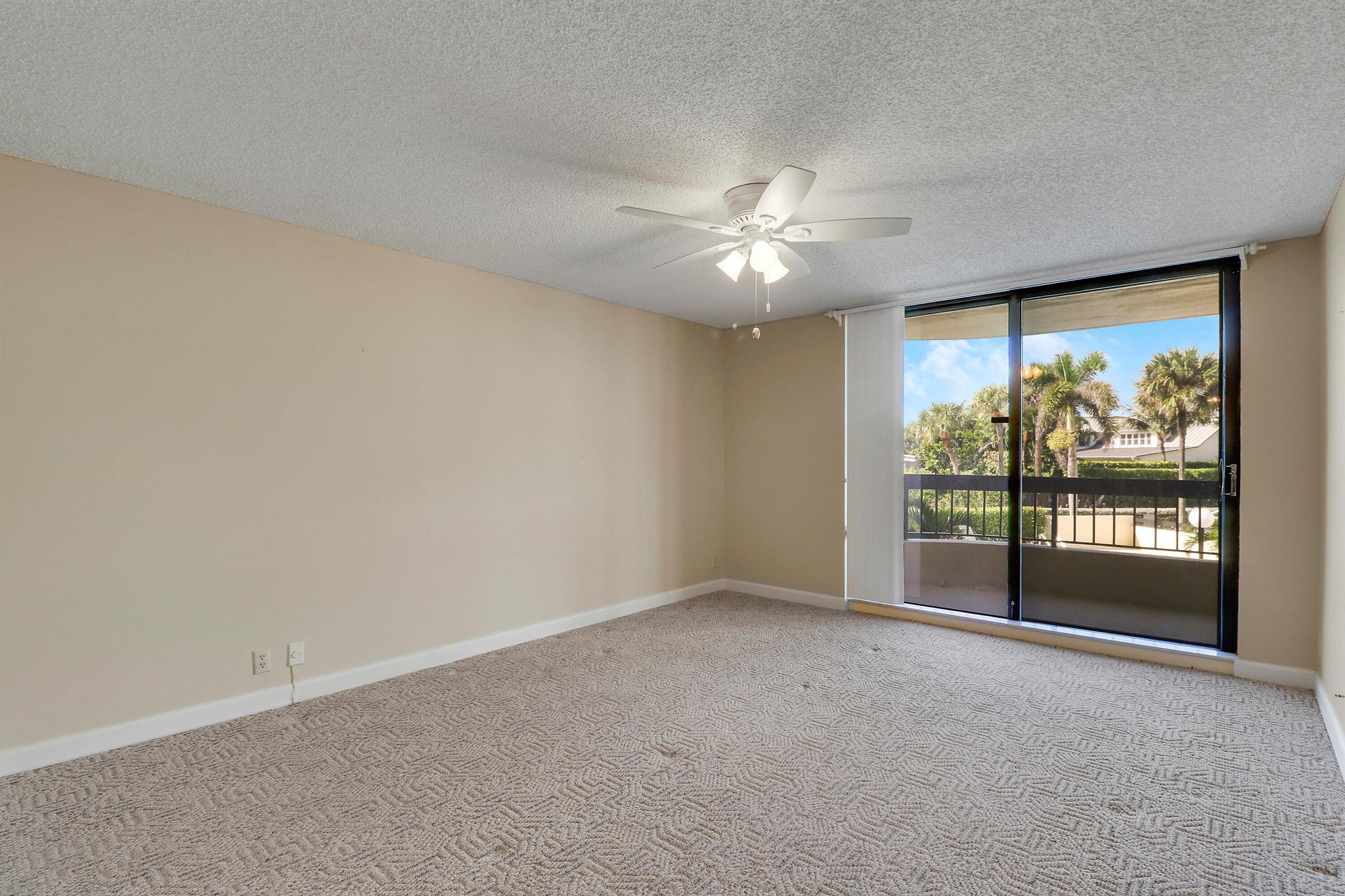 50 Beach Rd #104 Tequesta, FL 33469