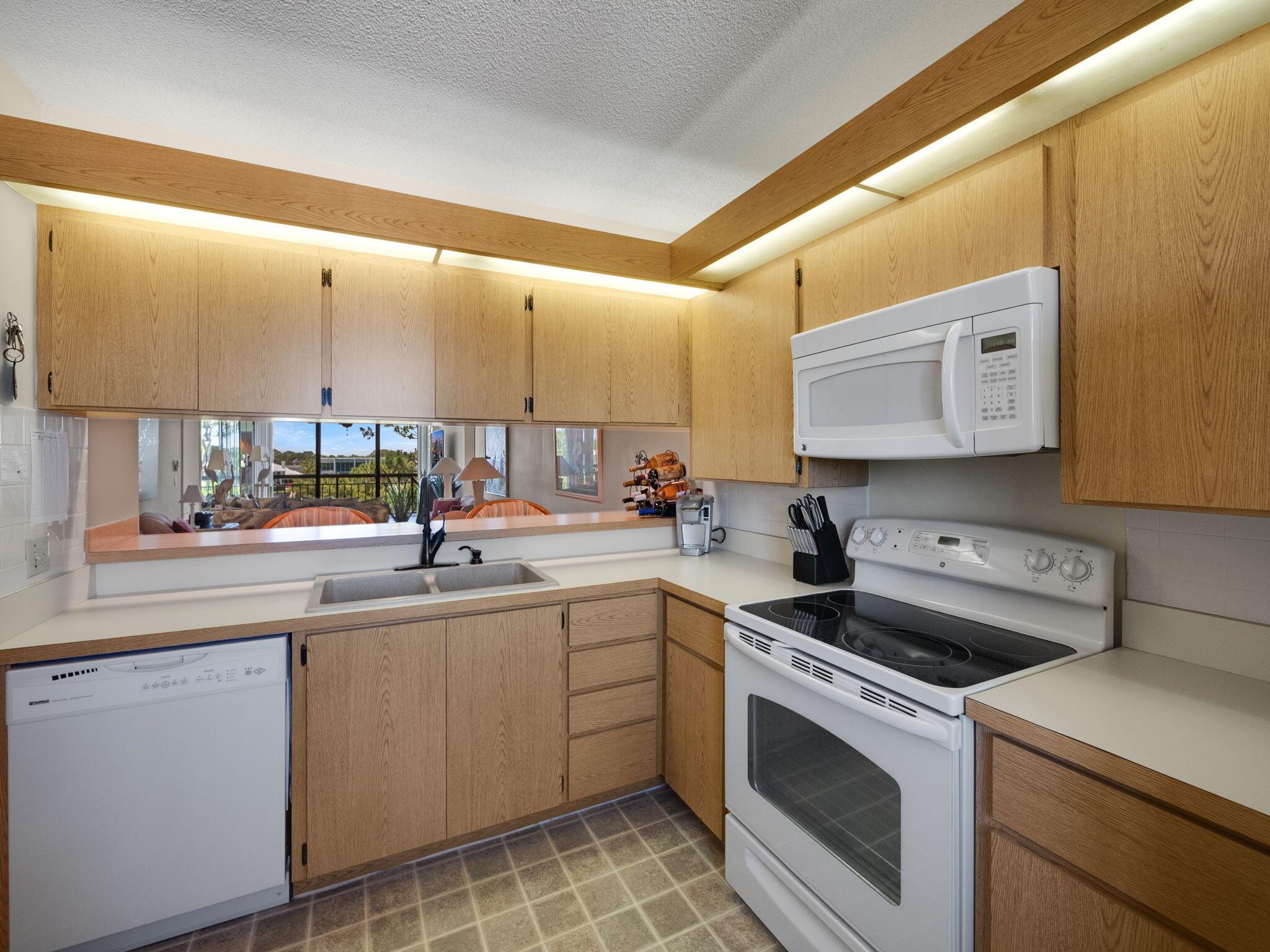 1901 Marina Isle Way #403 Jupiter, FL 33477