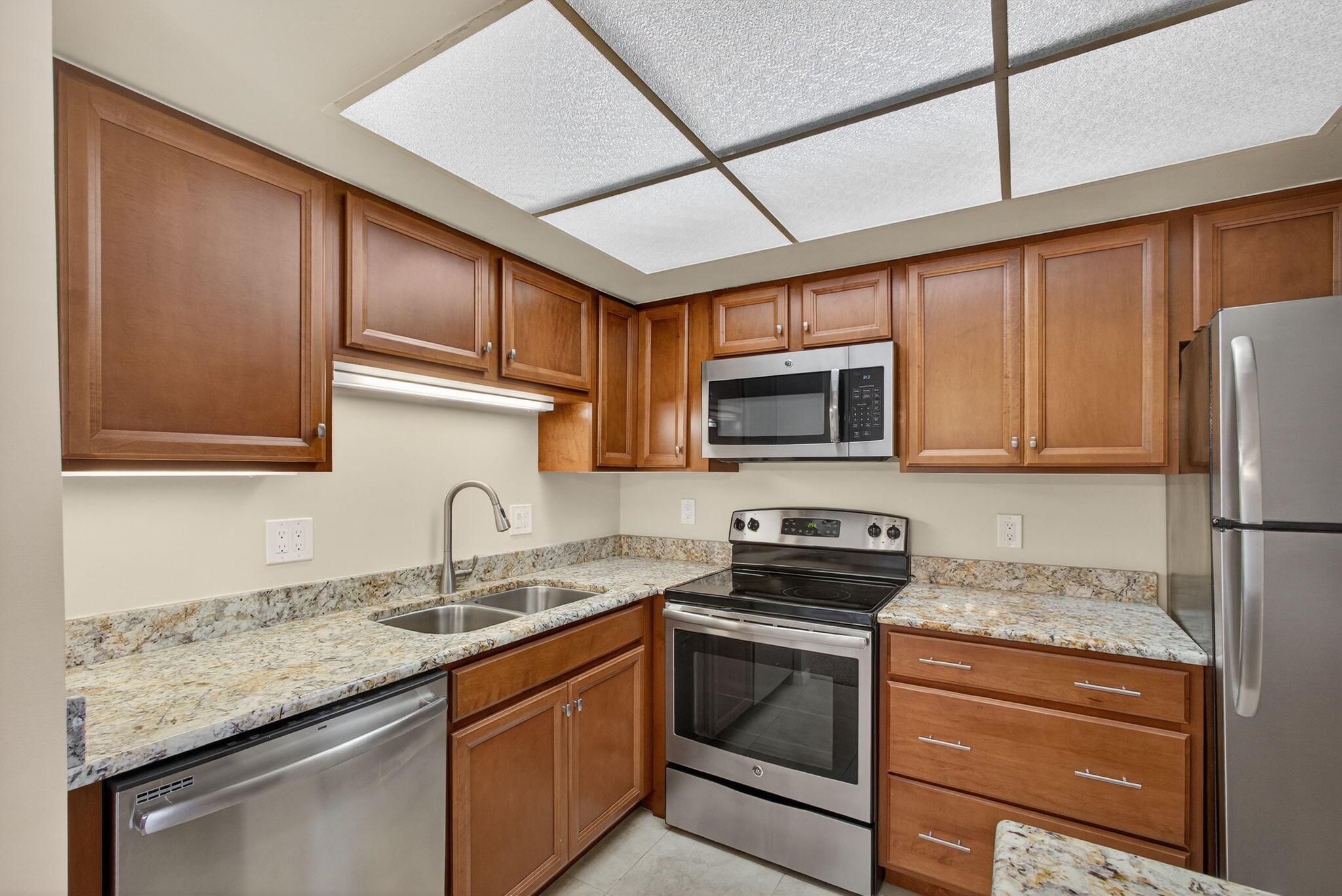 4169 Oak Ter Dr