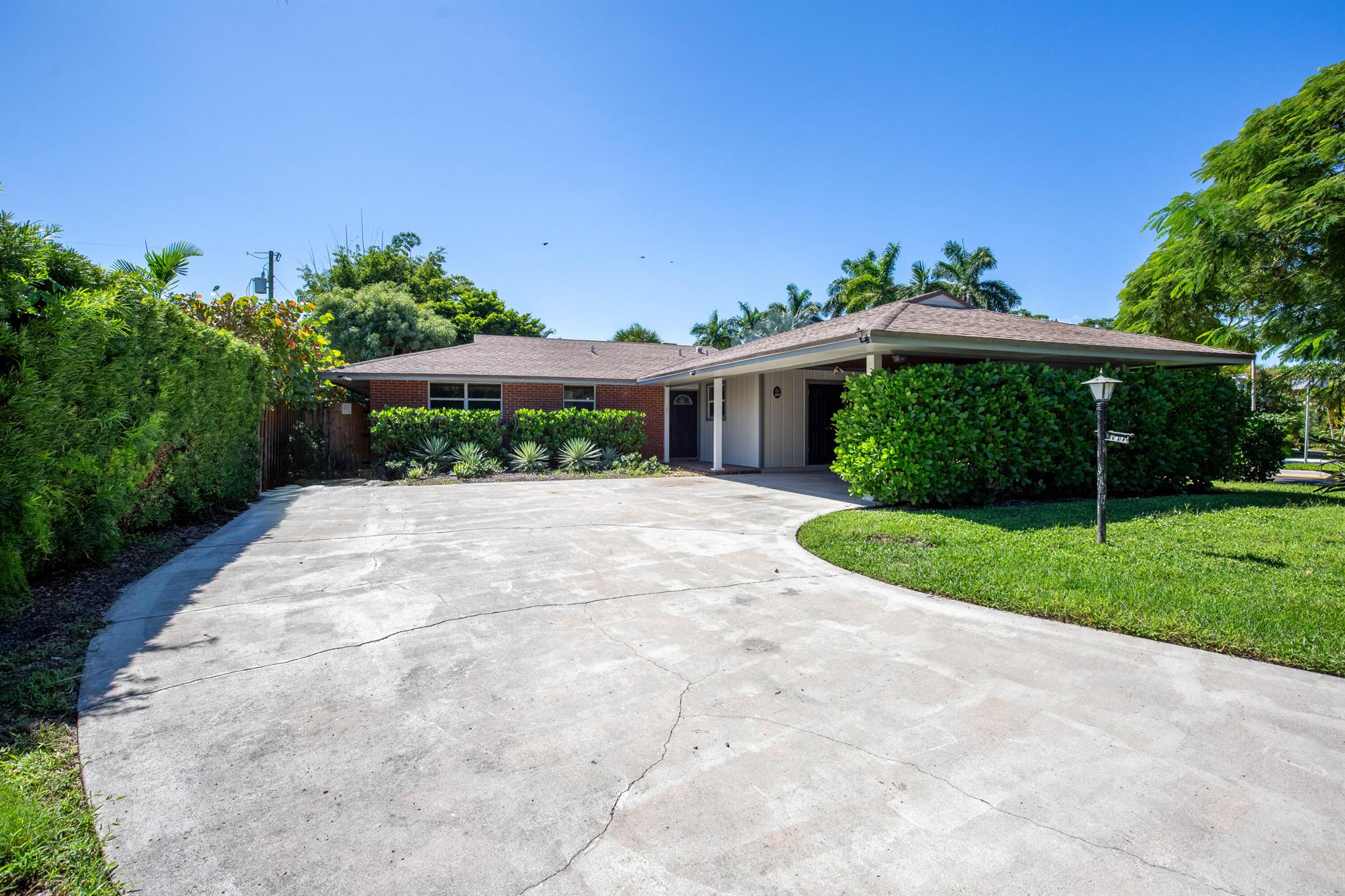 187 Auburn Dr