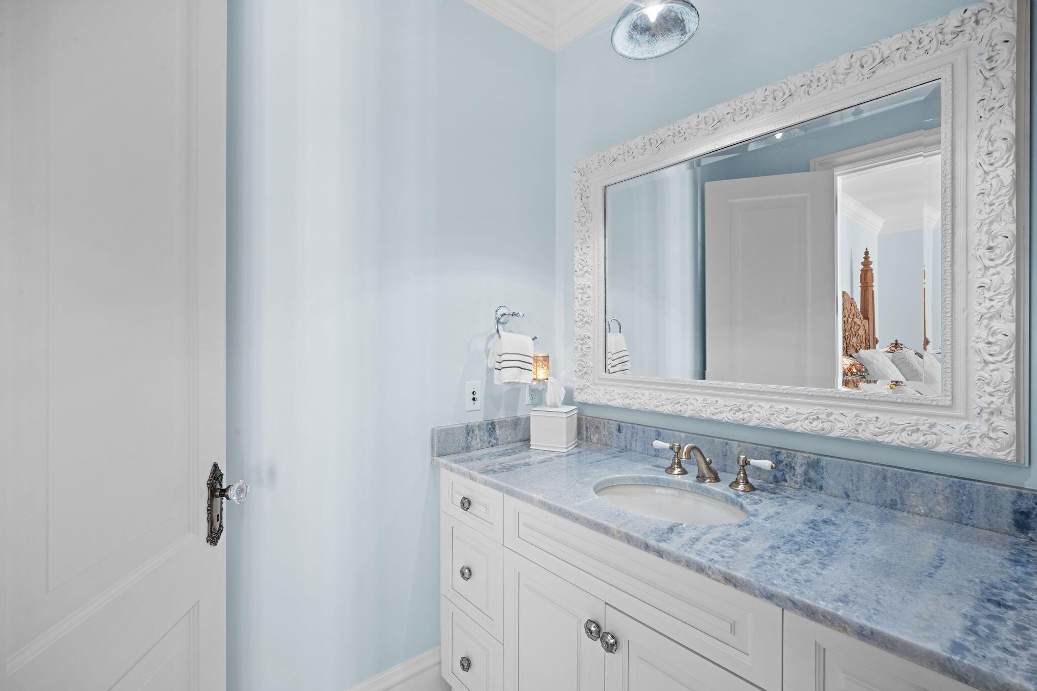 17667 SE Federal Hwy Jupiter, FL 33469