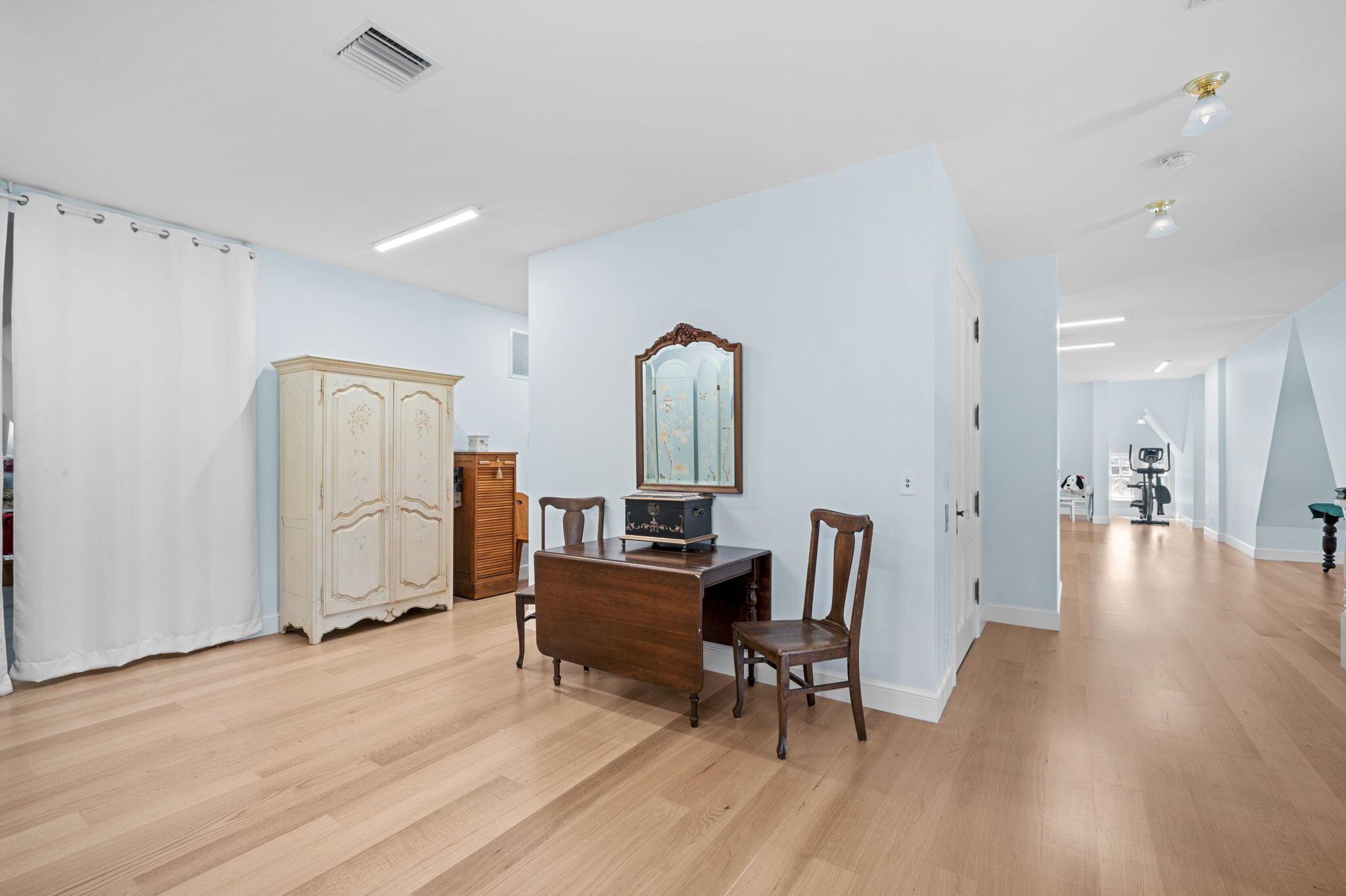 17667 SE Federal Hwy Jupiter, FL 33469