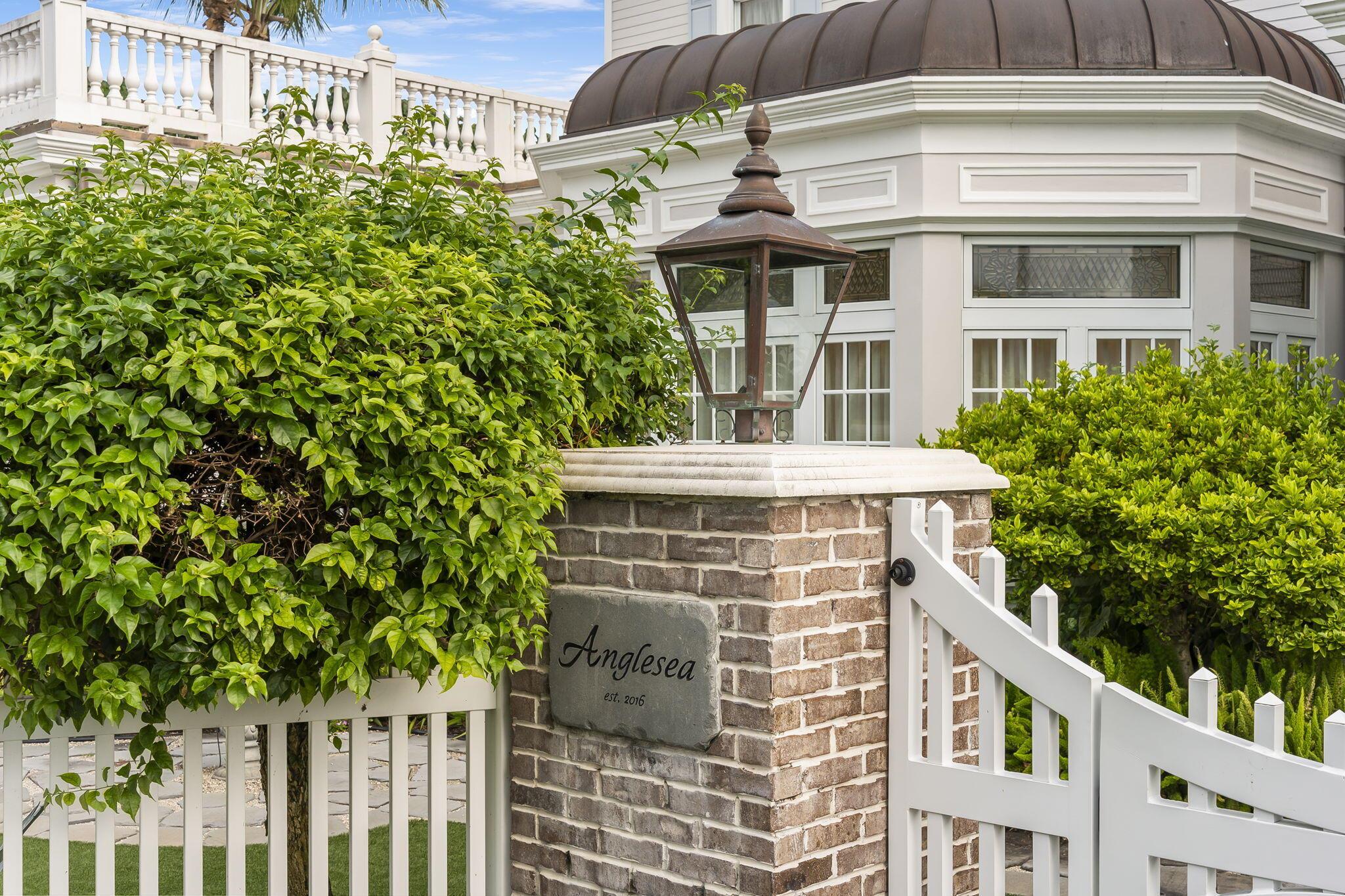 17667 SE Federal Hwy Jupiter, FL 33469