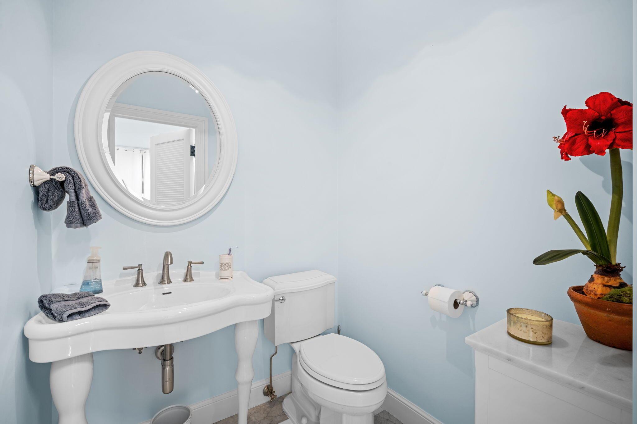 17667 SE Federal Hwy Jupiter, FL 33469