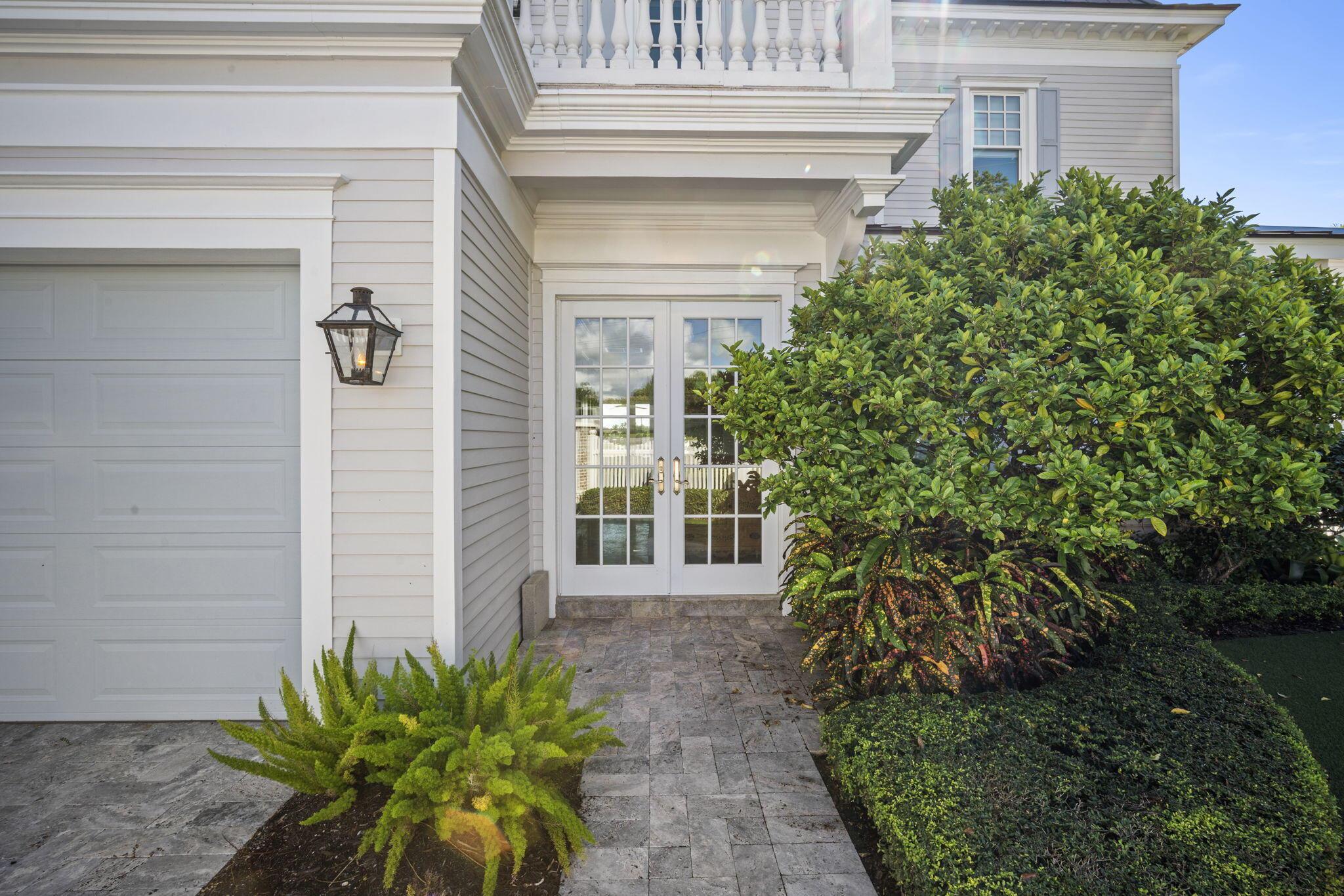 17667 SE Federal Hwy Jupiter, FL 33469