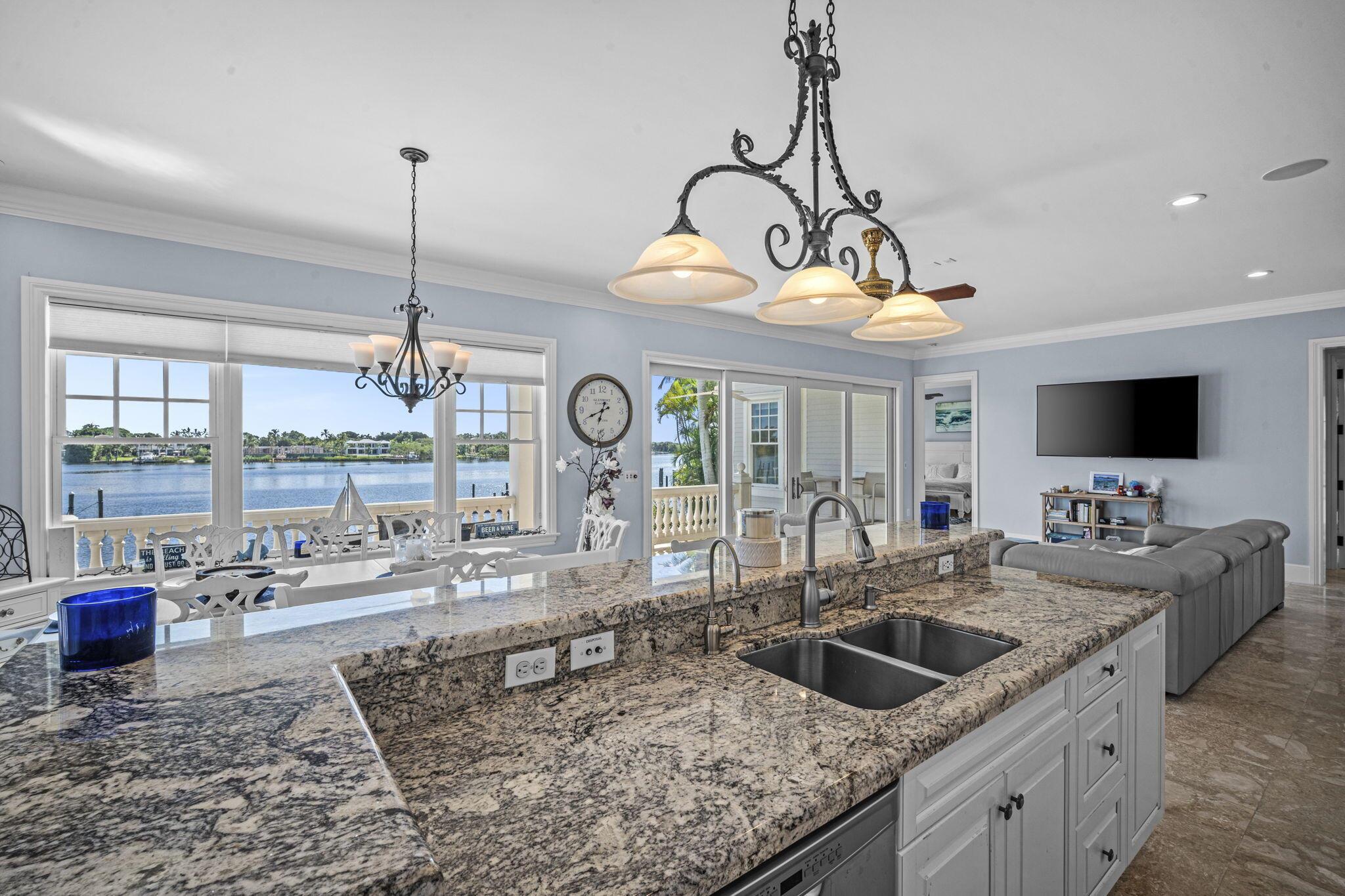 17667 SE Federal Hwy Jupiter, FL 33469