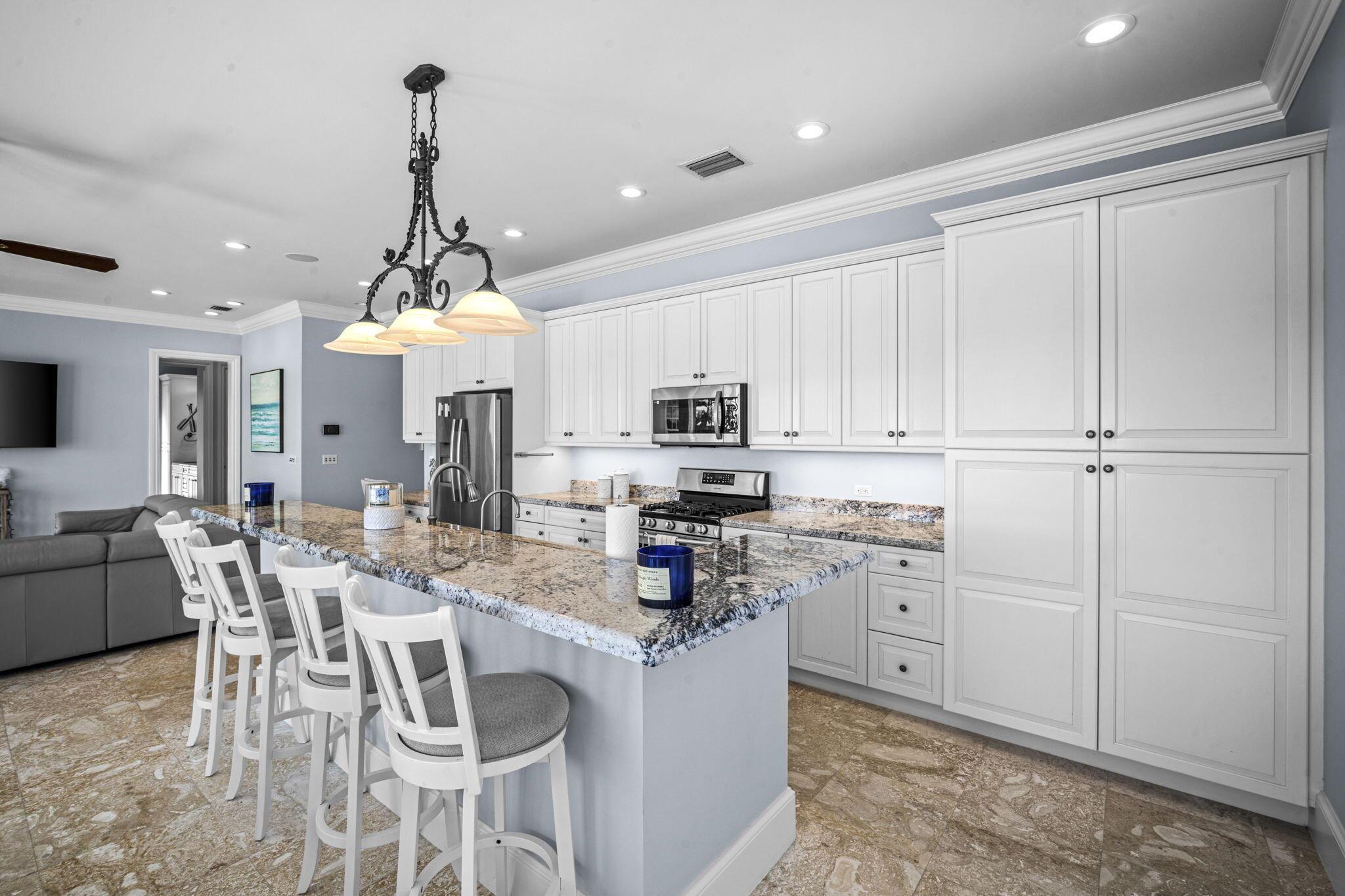 17667 SE Federal Hwy Jupiter, FL 33469