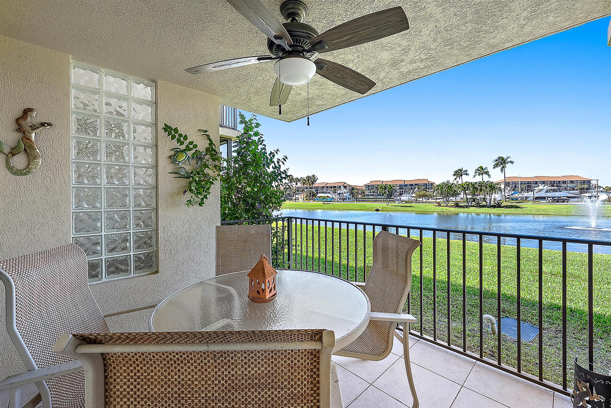 701 Seafarer Cir #103 Jupiter, FL 33477