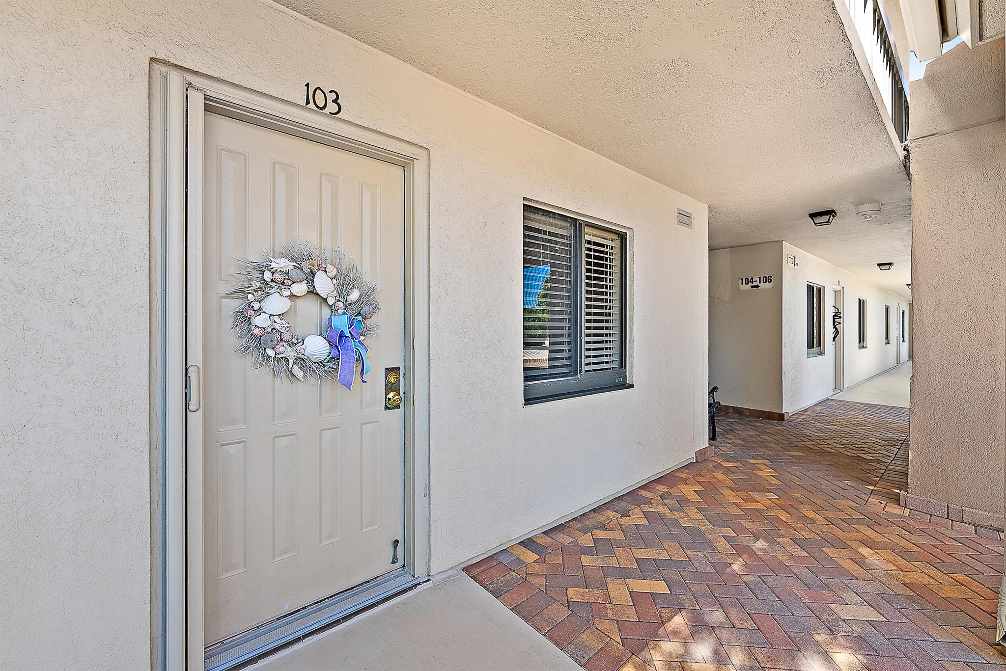 701 Seafarer Cir #103 Jupiter, FL 33477