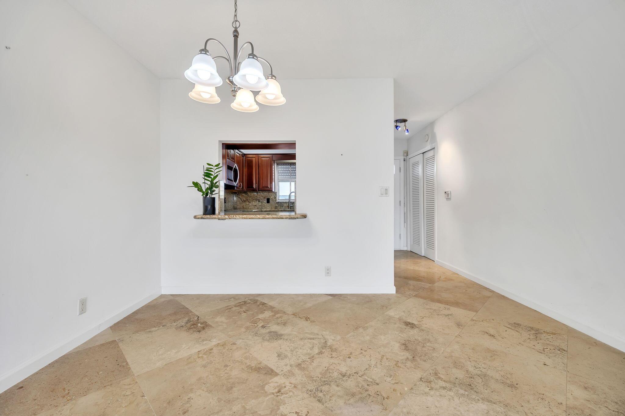 2400 NE 36th St #7 Lighthouse Point, FL 33064