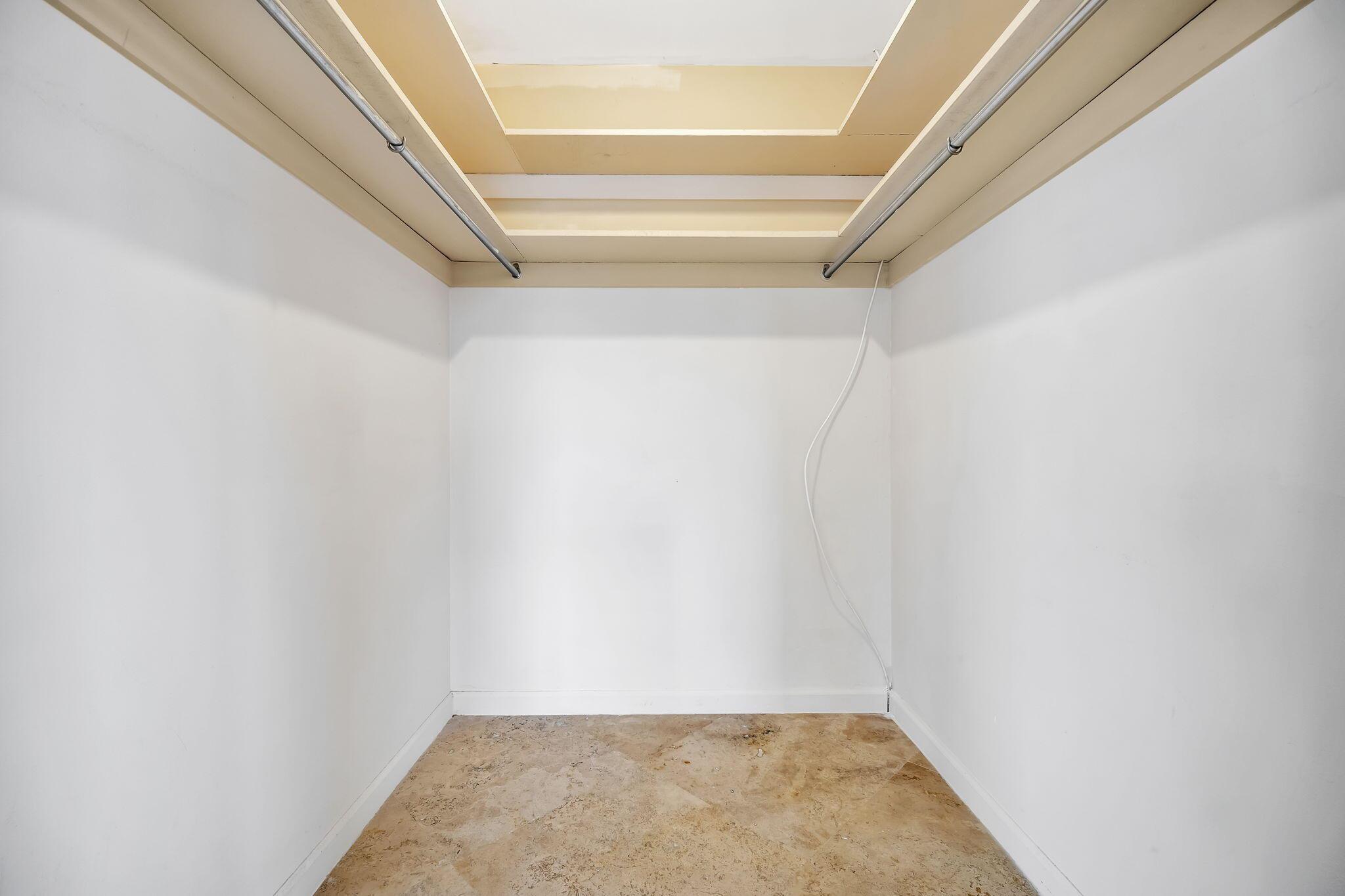 2400 NE 36th St #7 Lighthouse Point, FL 33064