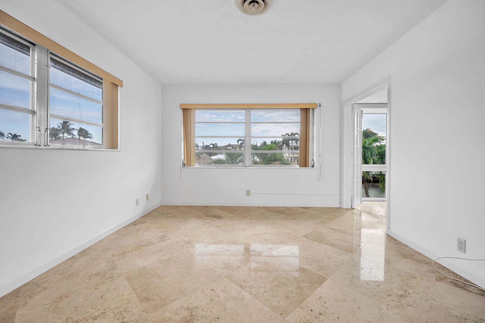 2400 NE 36th St #7 Lighthouse Point, FL 33064