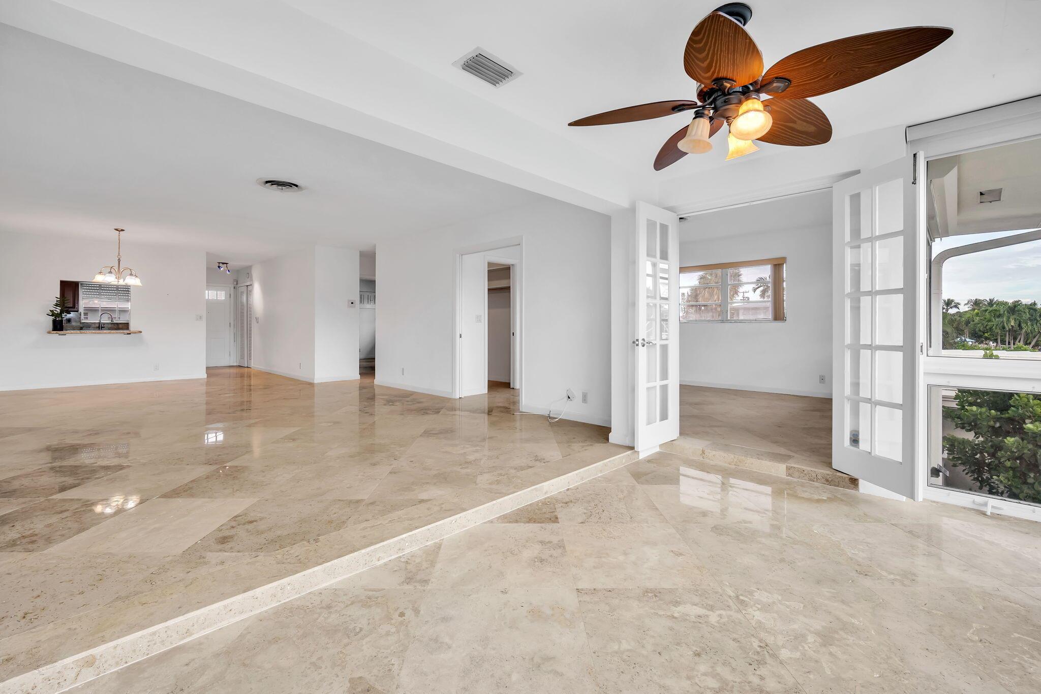 2400 NE 36th St #7 Lighthouse Point, FL 33064