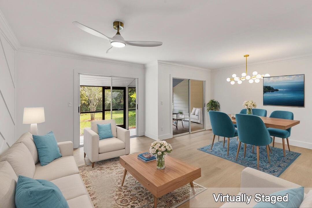 652 NE Wax Myrtle Way