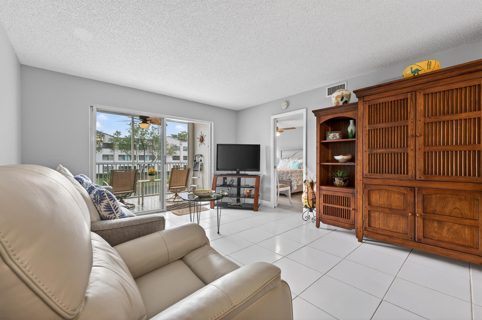 7142 S Devon Dr #210 Tamarac, FL 33321