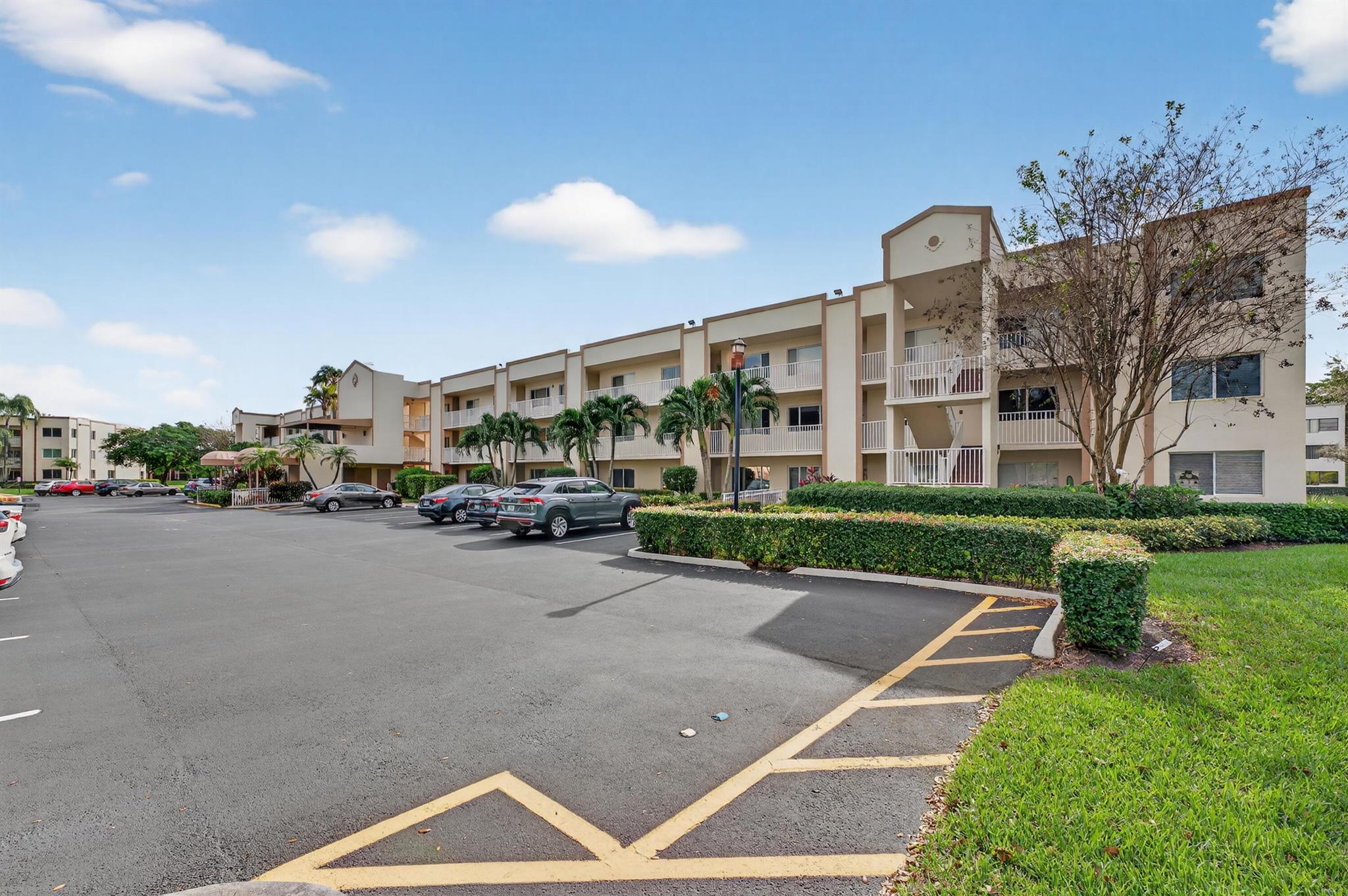 7142 S Devon Dr #210 Tamarac, FL 33321