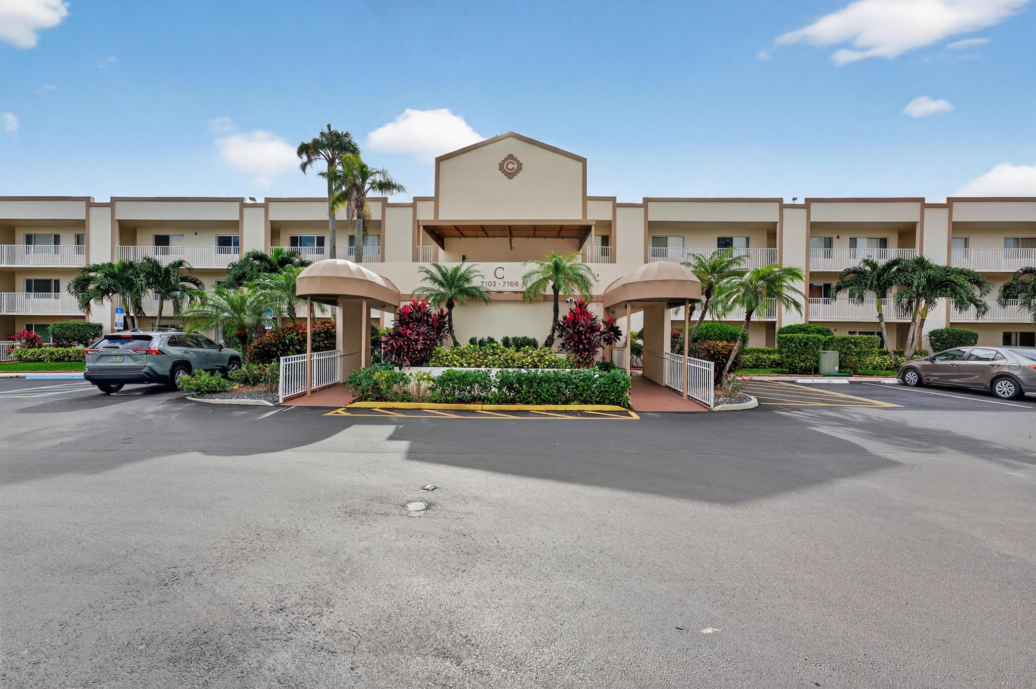 7142 S Devon Dr #210 Tamarac, FL 33321