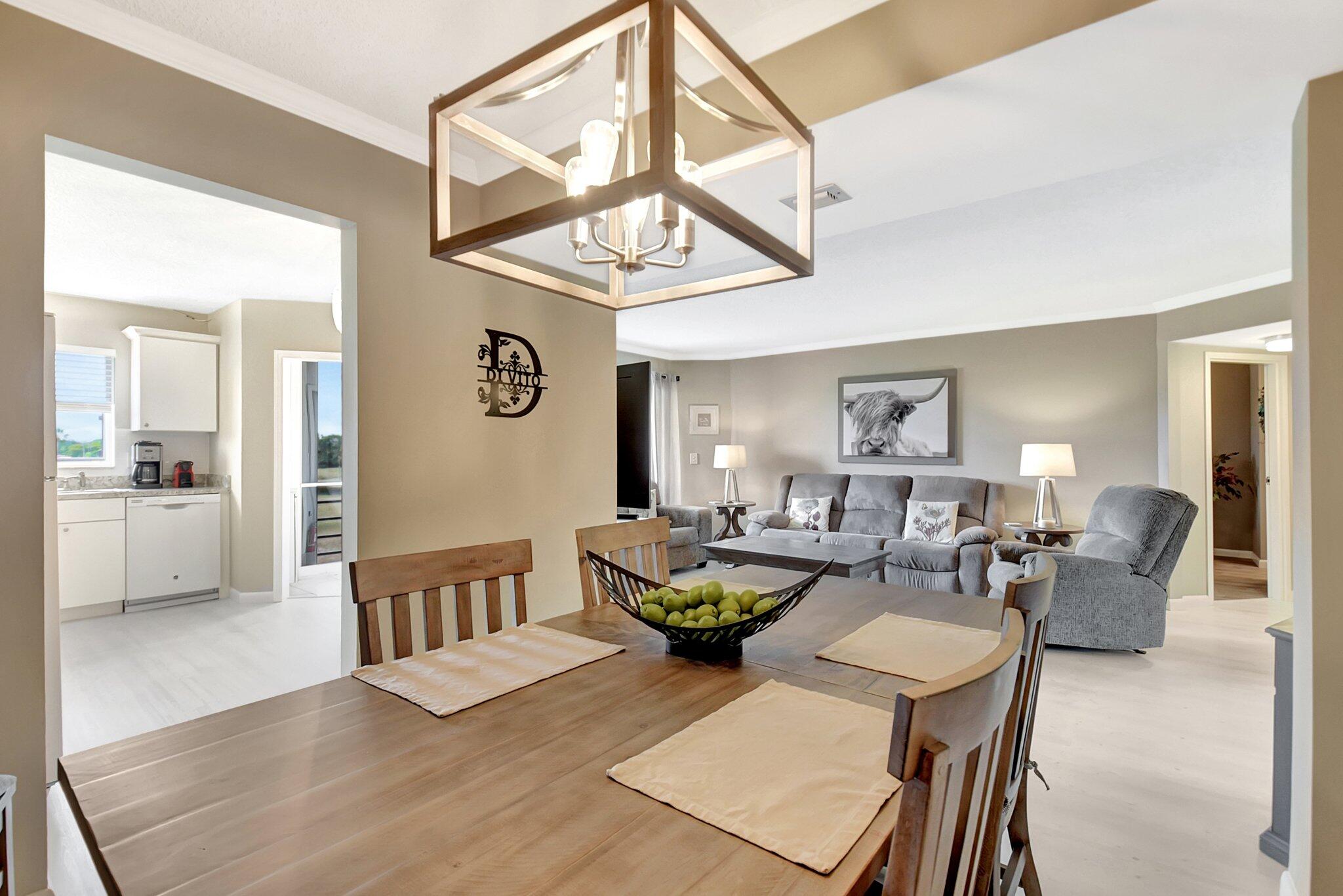 3951 Via Poinciana #415 Lake Worth, FL 33467