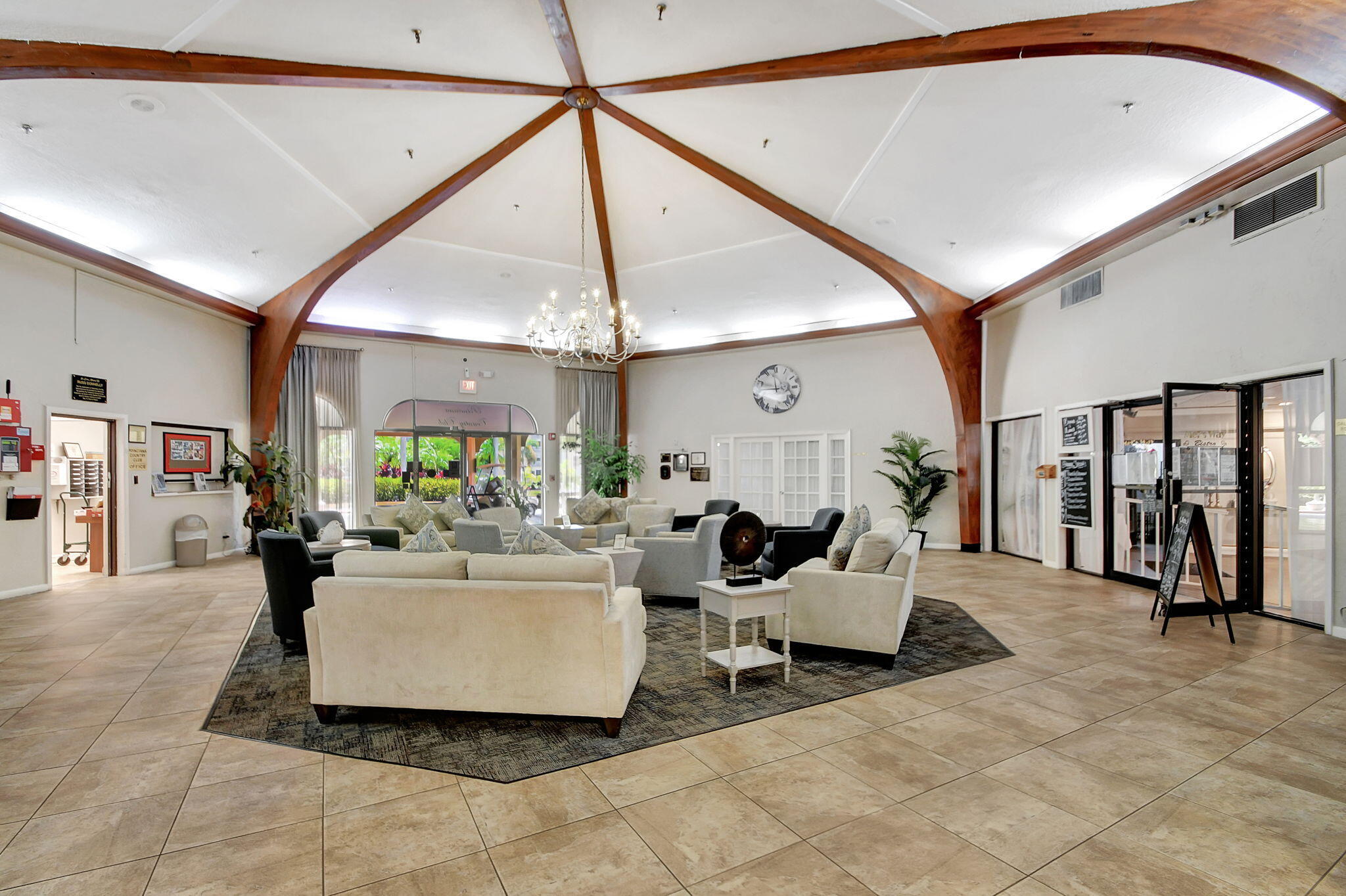 3951 Via Poinciana #415 Lake Worth, FL 33467