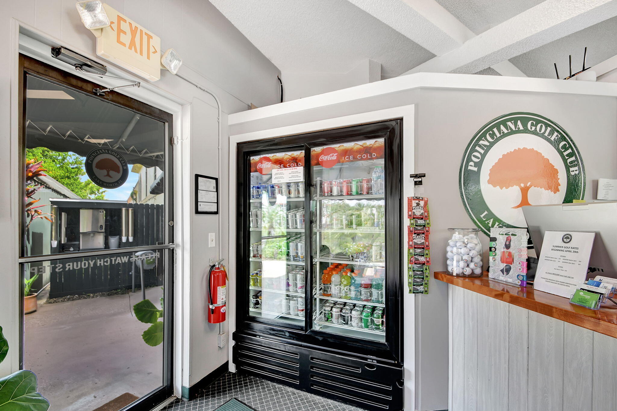 3951 Via Poinciana #415 Lake Worth, FL 33467