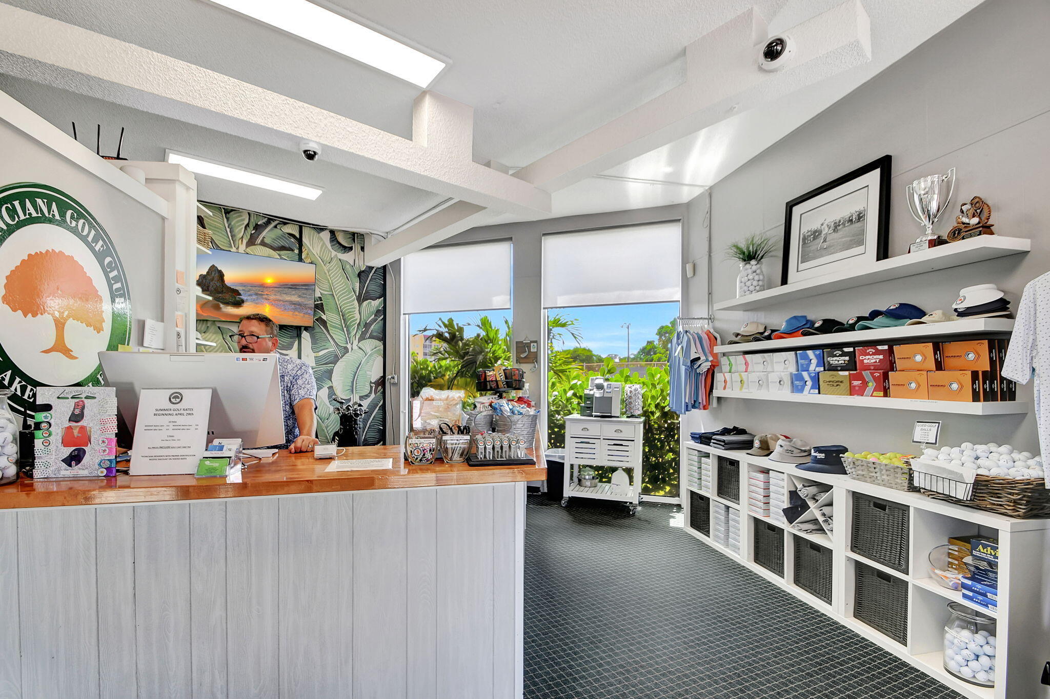 3951 Via Poinciana #415 Lake Worth, FL 33467