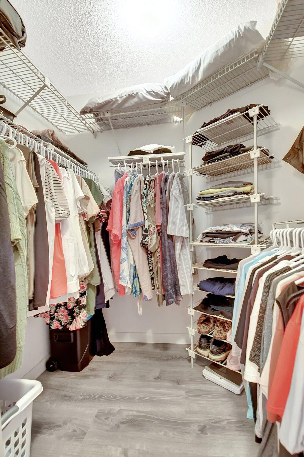 3951 Via Poinciana #415 Lake Worth, FL 33467