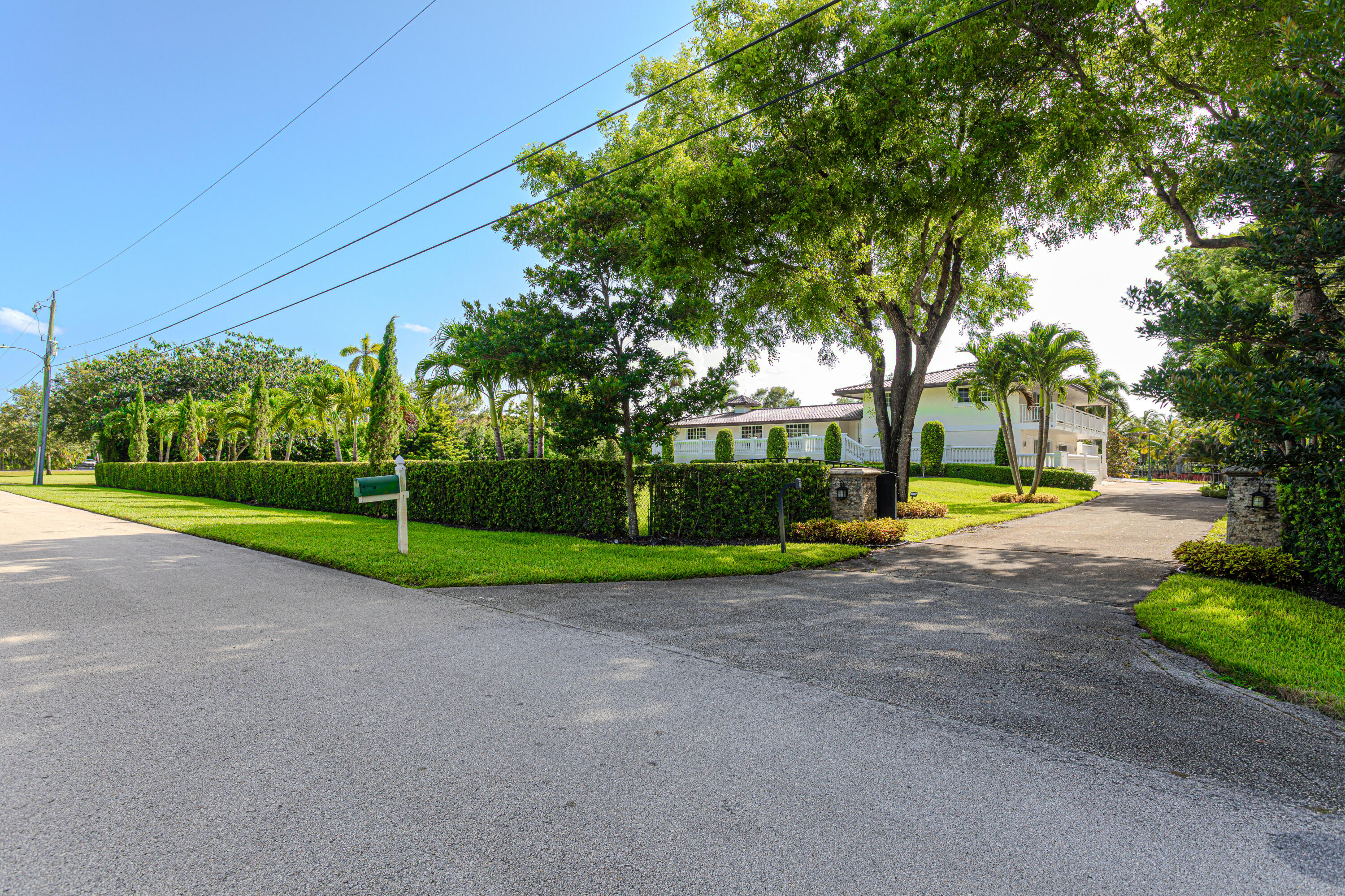 875 NW 120th Plantation, FL 33325
