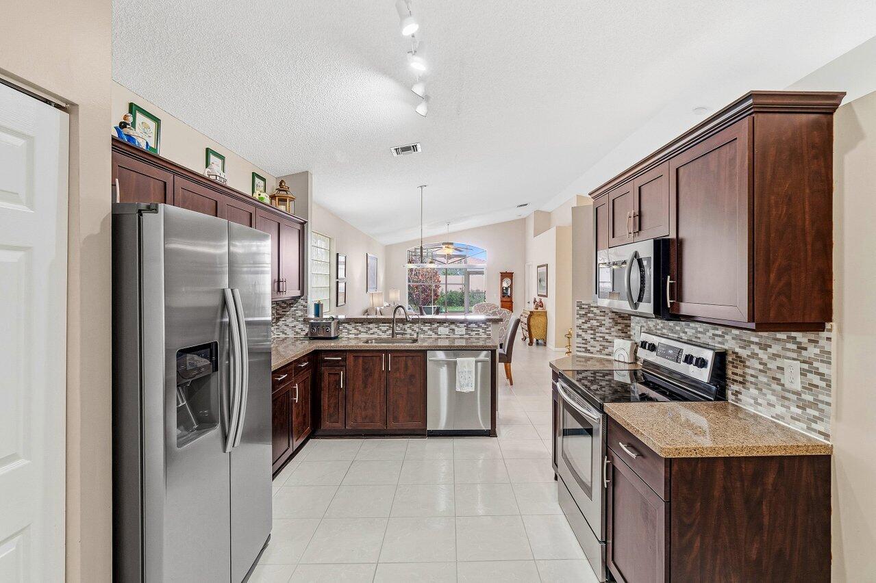 9562 Cherry Blossom Boynton Beach, FL 33437