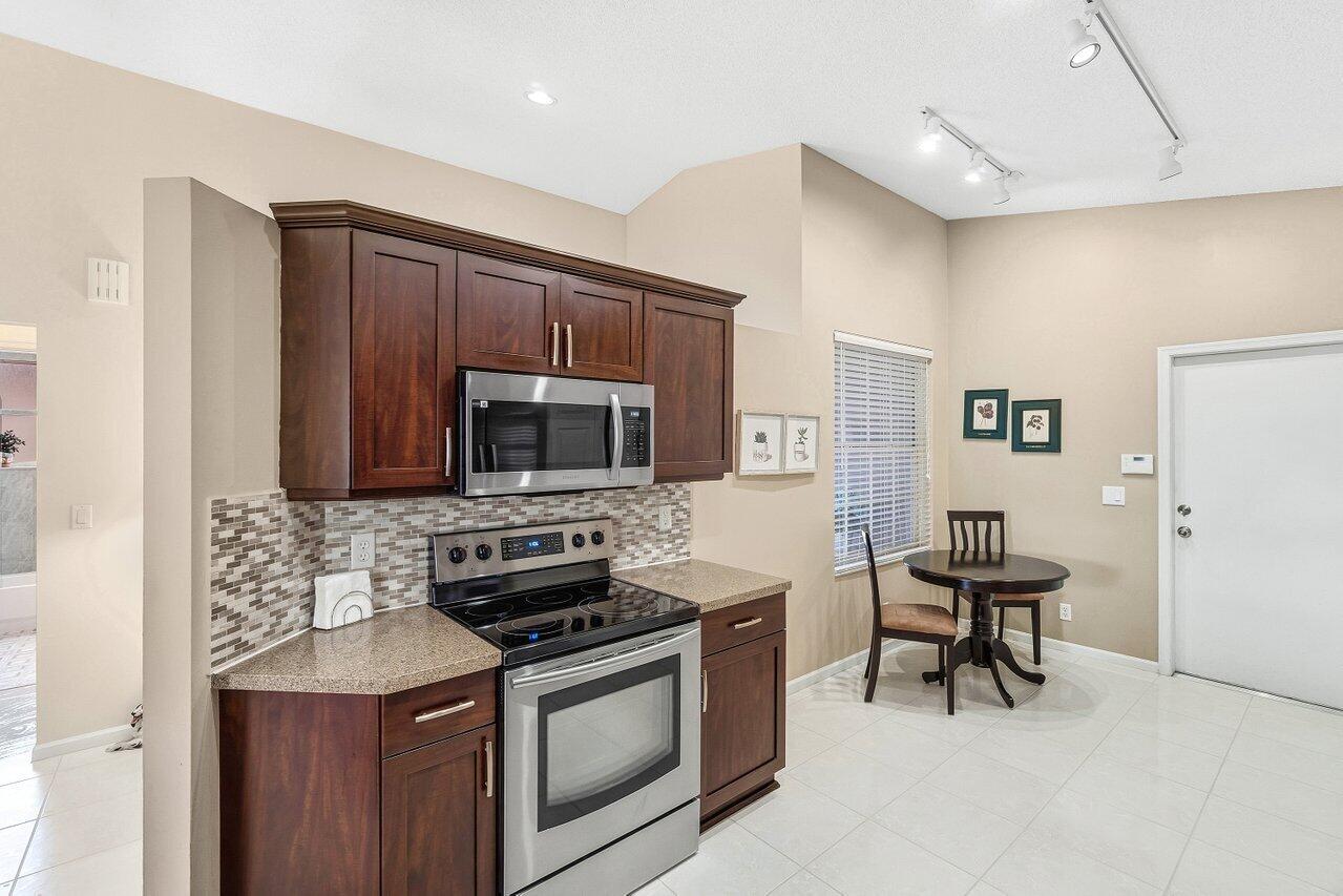 9562 Cherry Blossom Boynton Beach, FL 33437