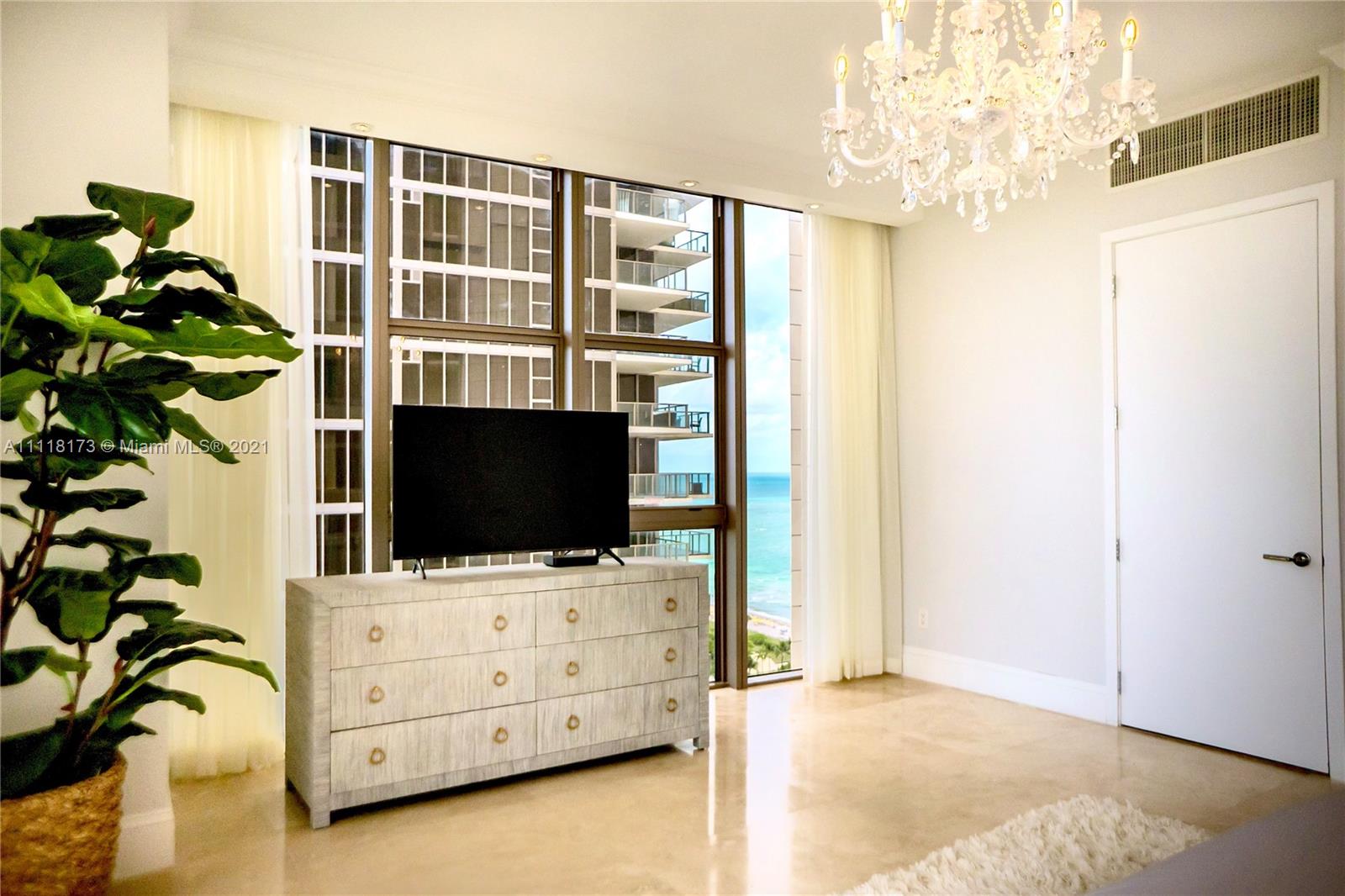 image St. Regis Bal Harbour South11