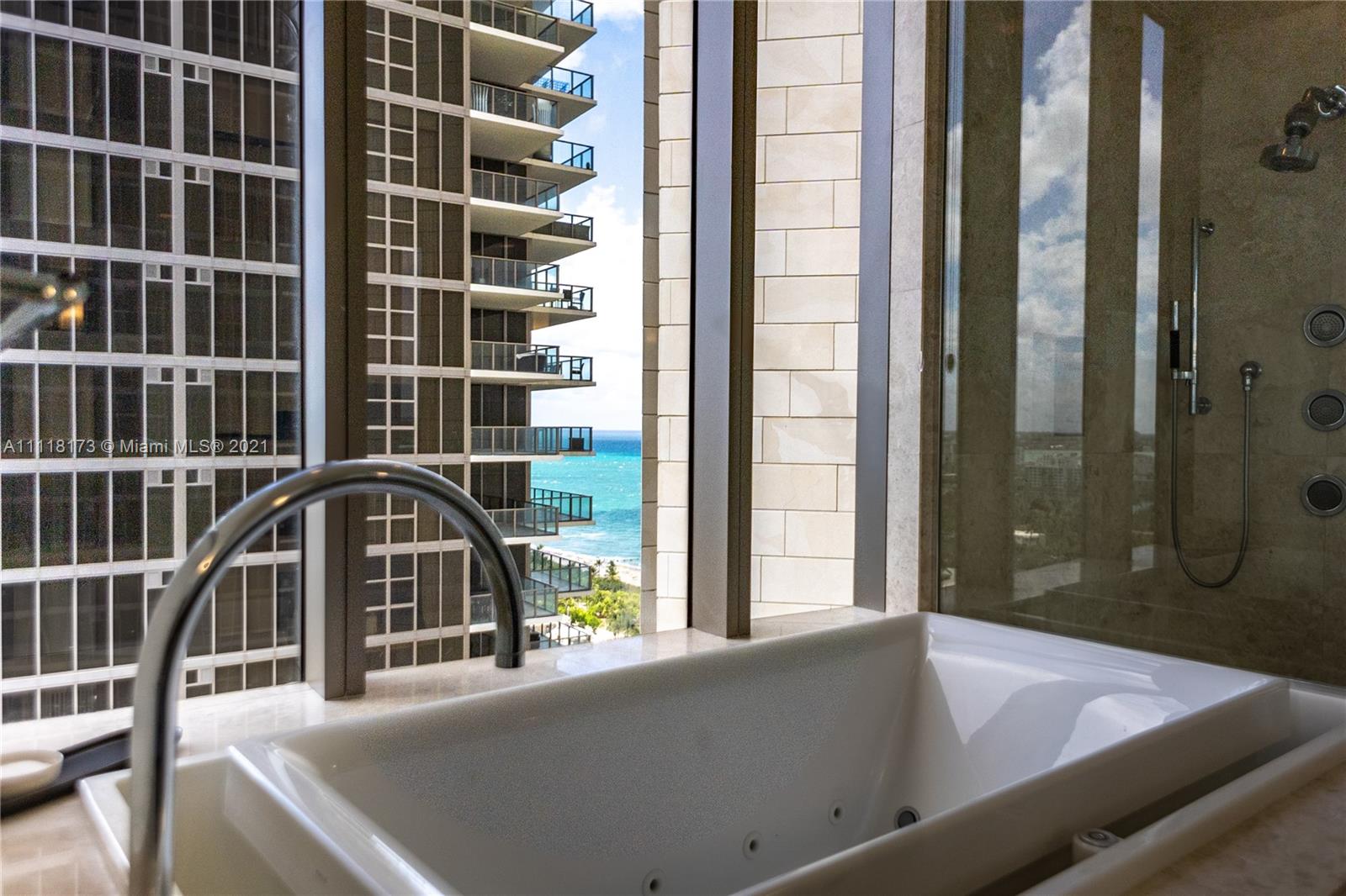 image St. Regis Bal Harbour South12