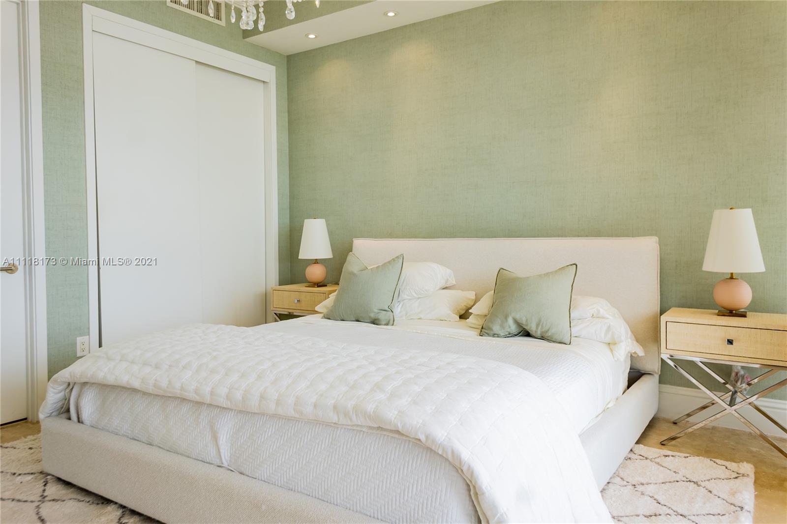 image St. Regis Bal Harbour South14