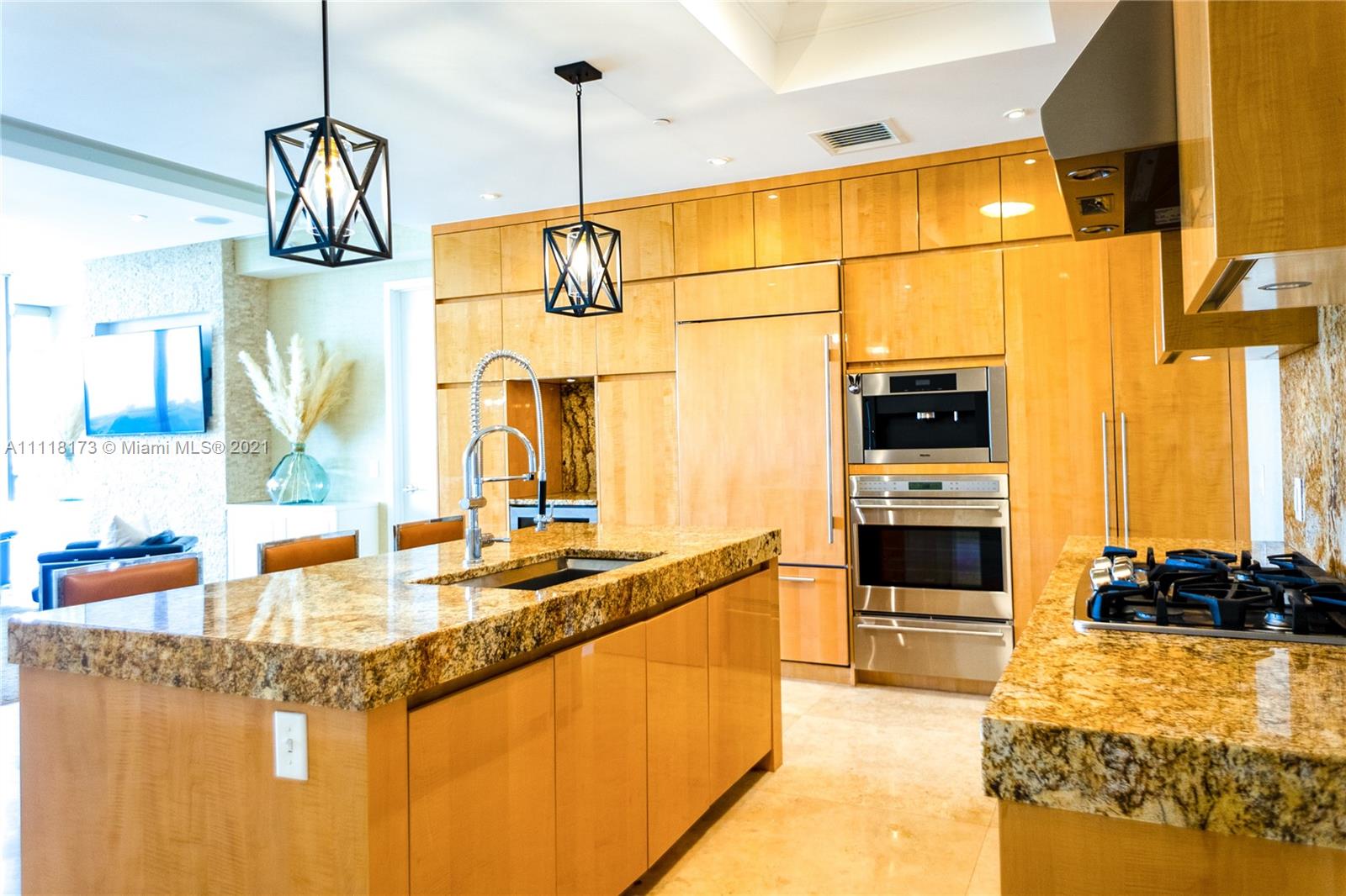 image St. Regis Bal Harbour South4