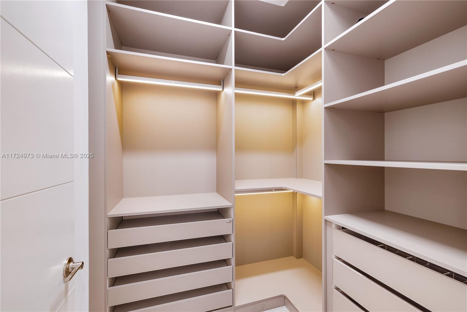 8853 New Riv Falls Rd Boca Raton, FL 33496