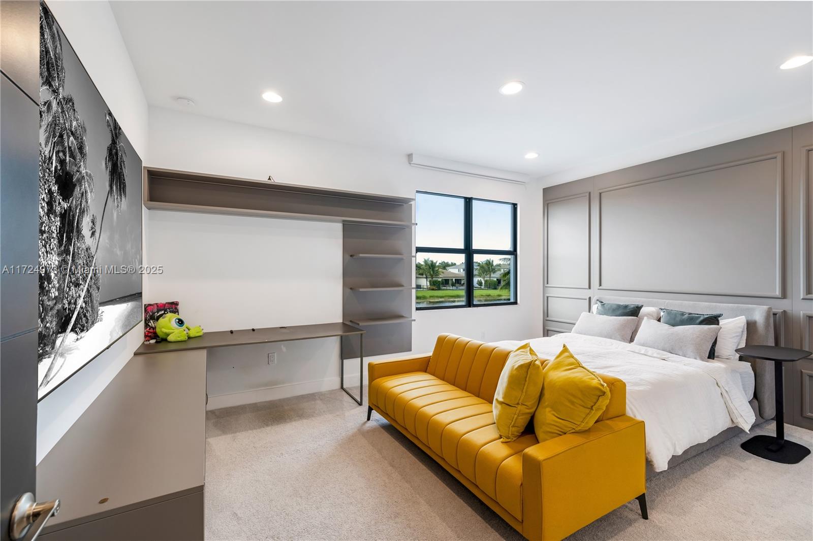 8853 New Riv Falls Rd Boca Raton, FL 33496