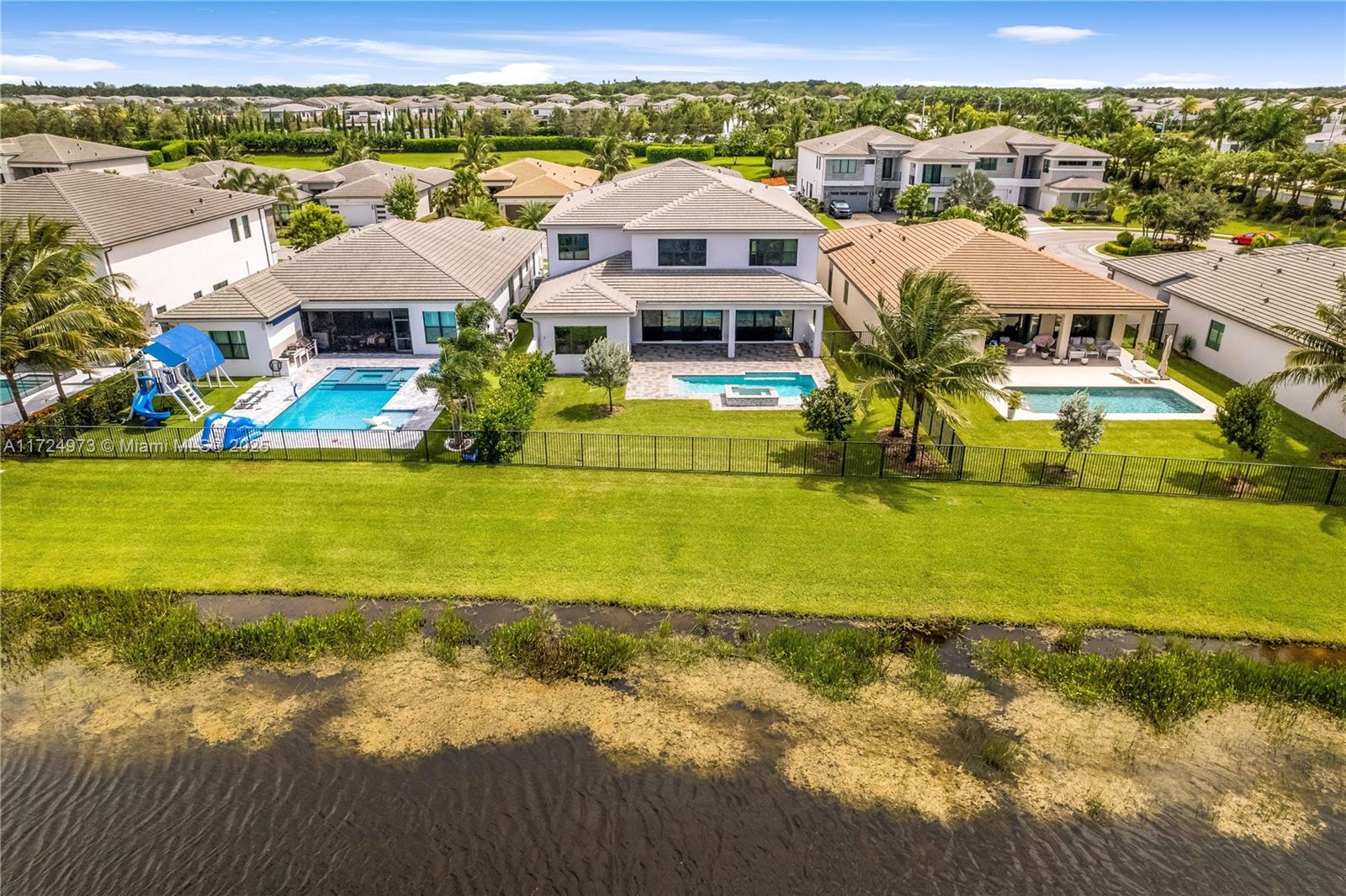 8853 New Riv Falls Rd Boca Raton, FL 33496