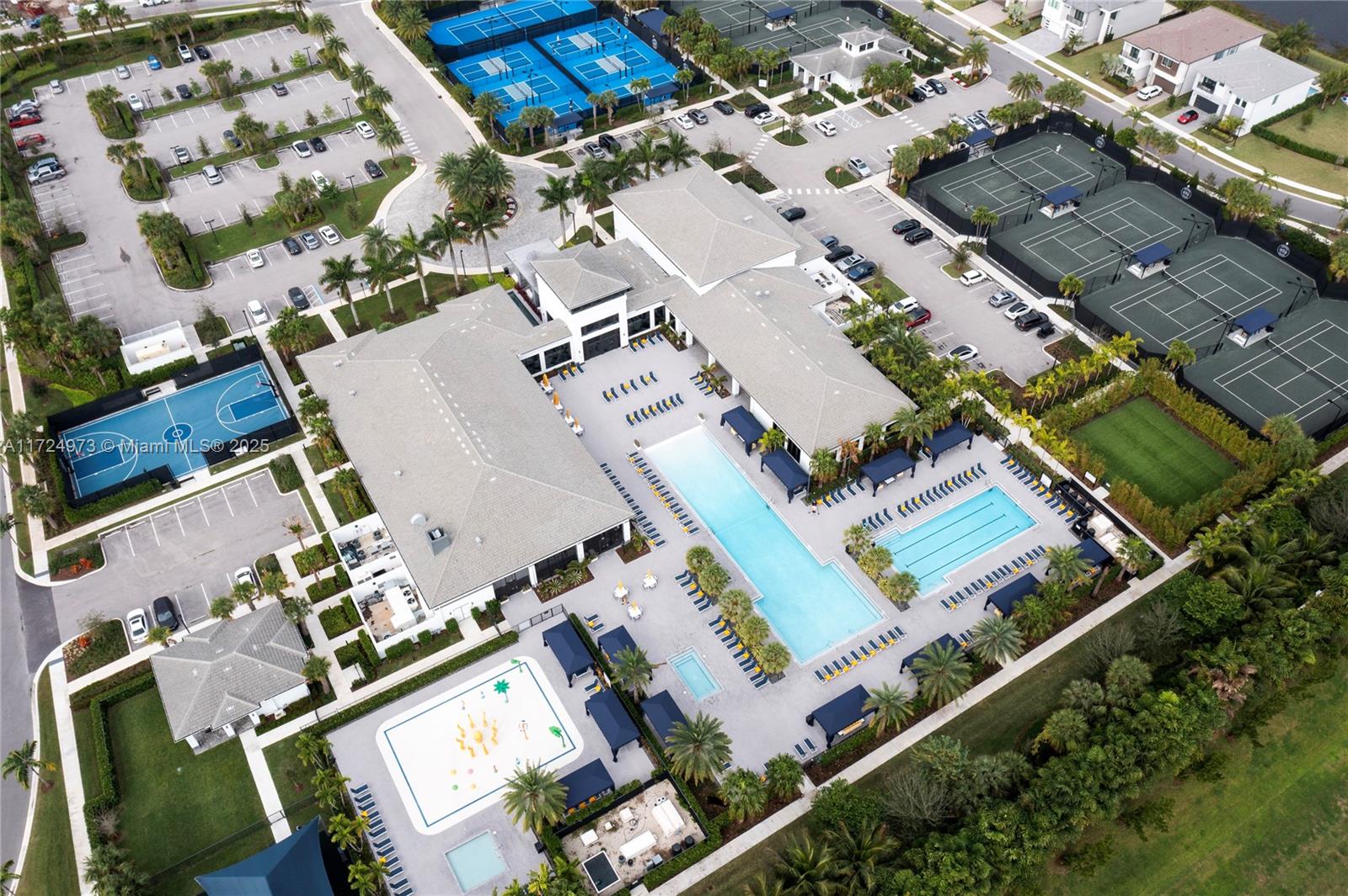 8853 New Riv Falls Rd Boca Raton, FL 33496