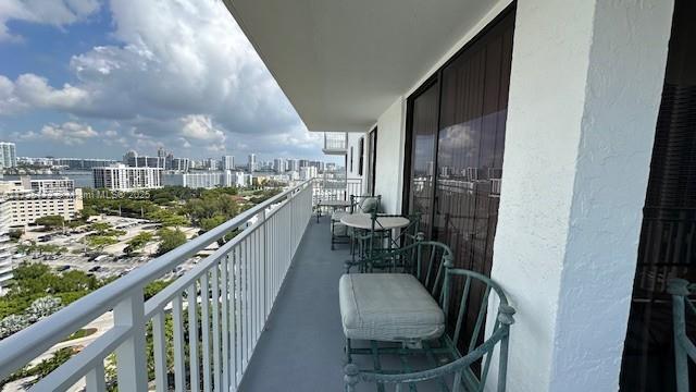 image Winston Towers81