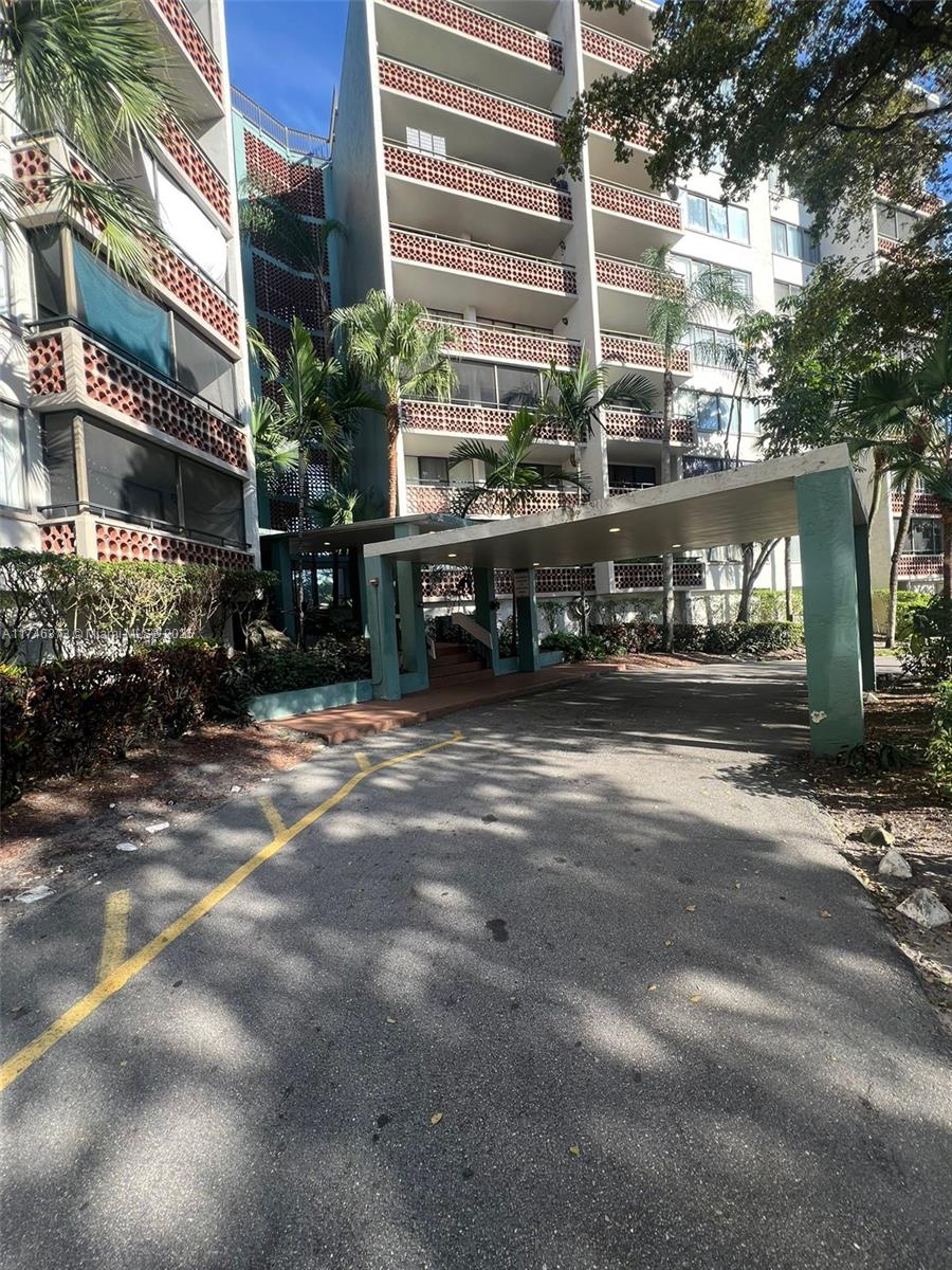 4222 Inverrary Blvd #4308