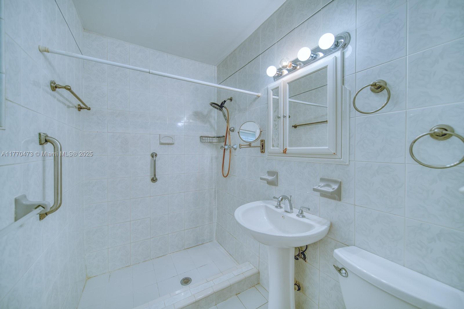 1435 Blue Rd Coral Gables, FL 33146