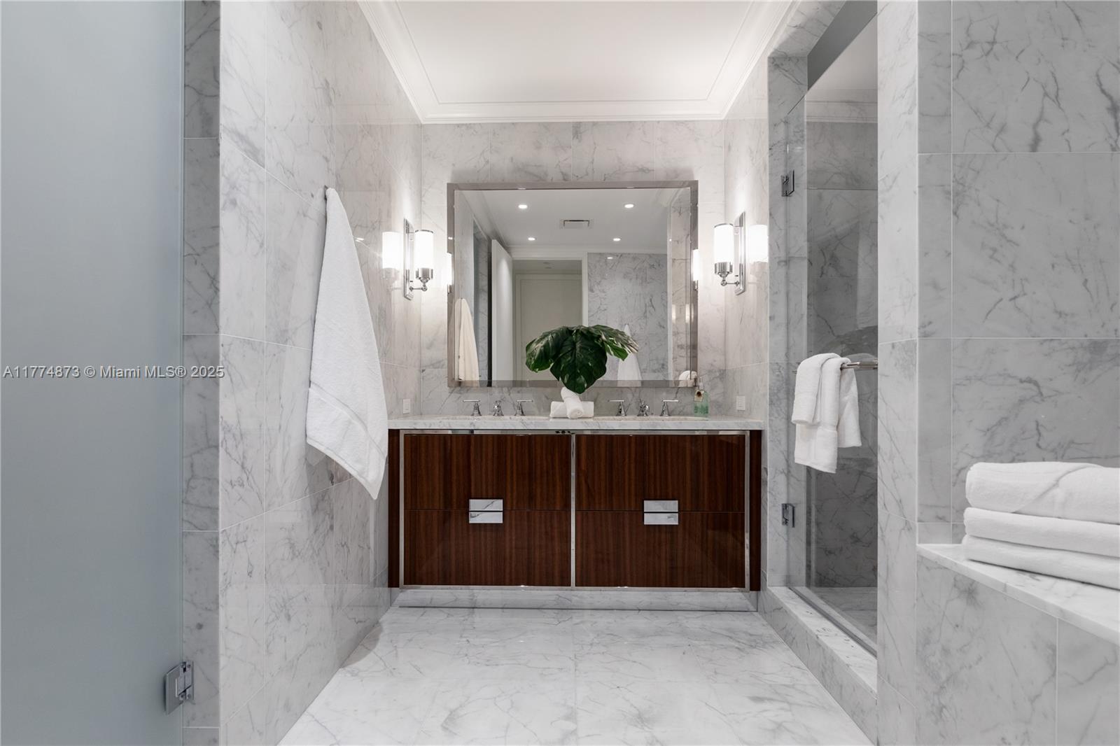 15701 Collins Ave #1004 Sunny Isles Beach, FL 33160