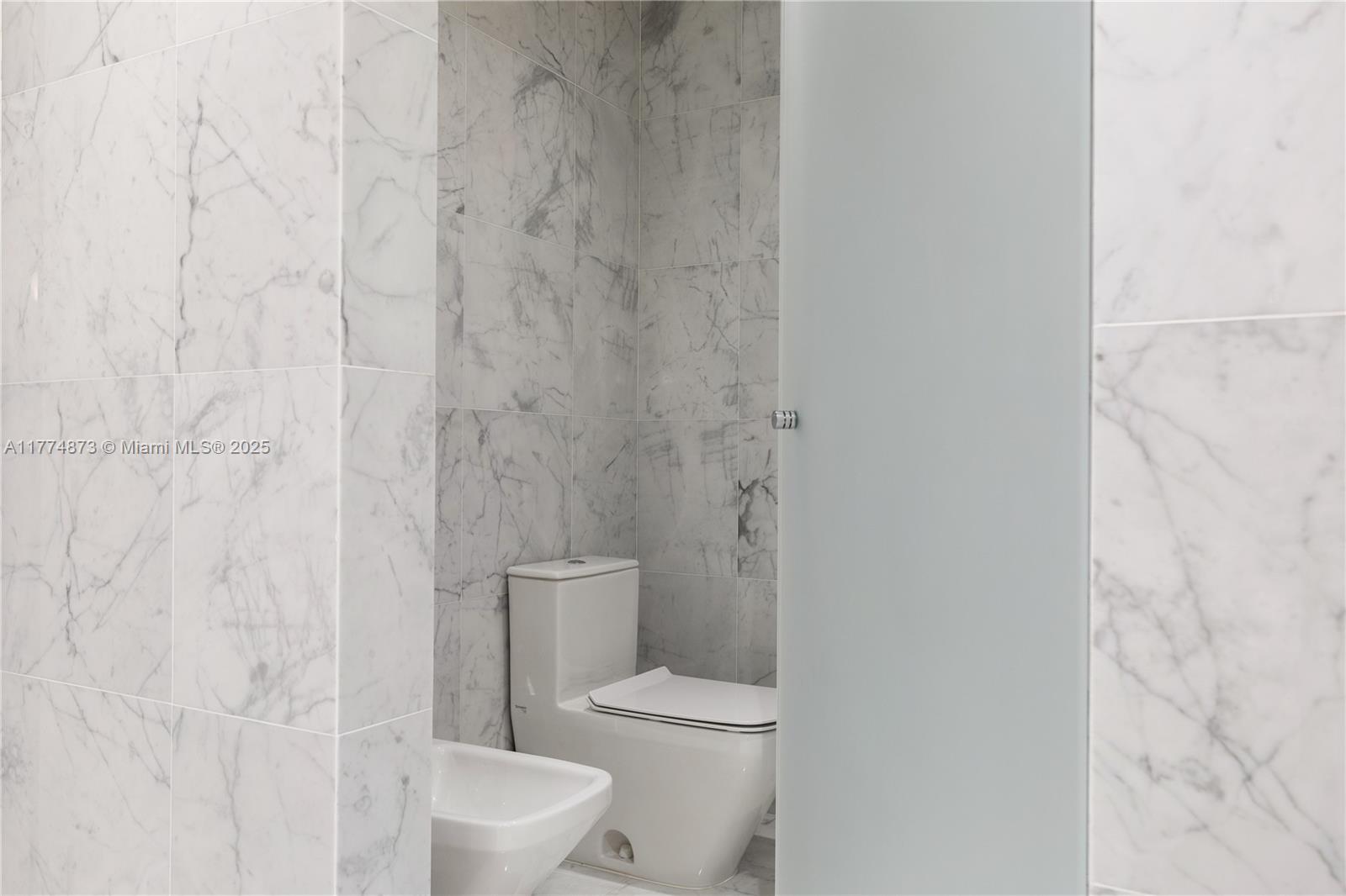 15701 Collins Ave #1004 Sunny Isles Beach, FL 33160